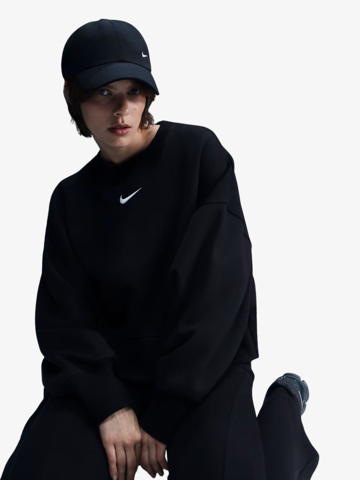 Nike Phoenix Fleece OS Crew-Neck Sweatshirt | Black/Sail