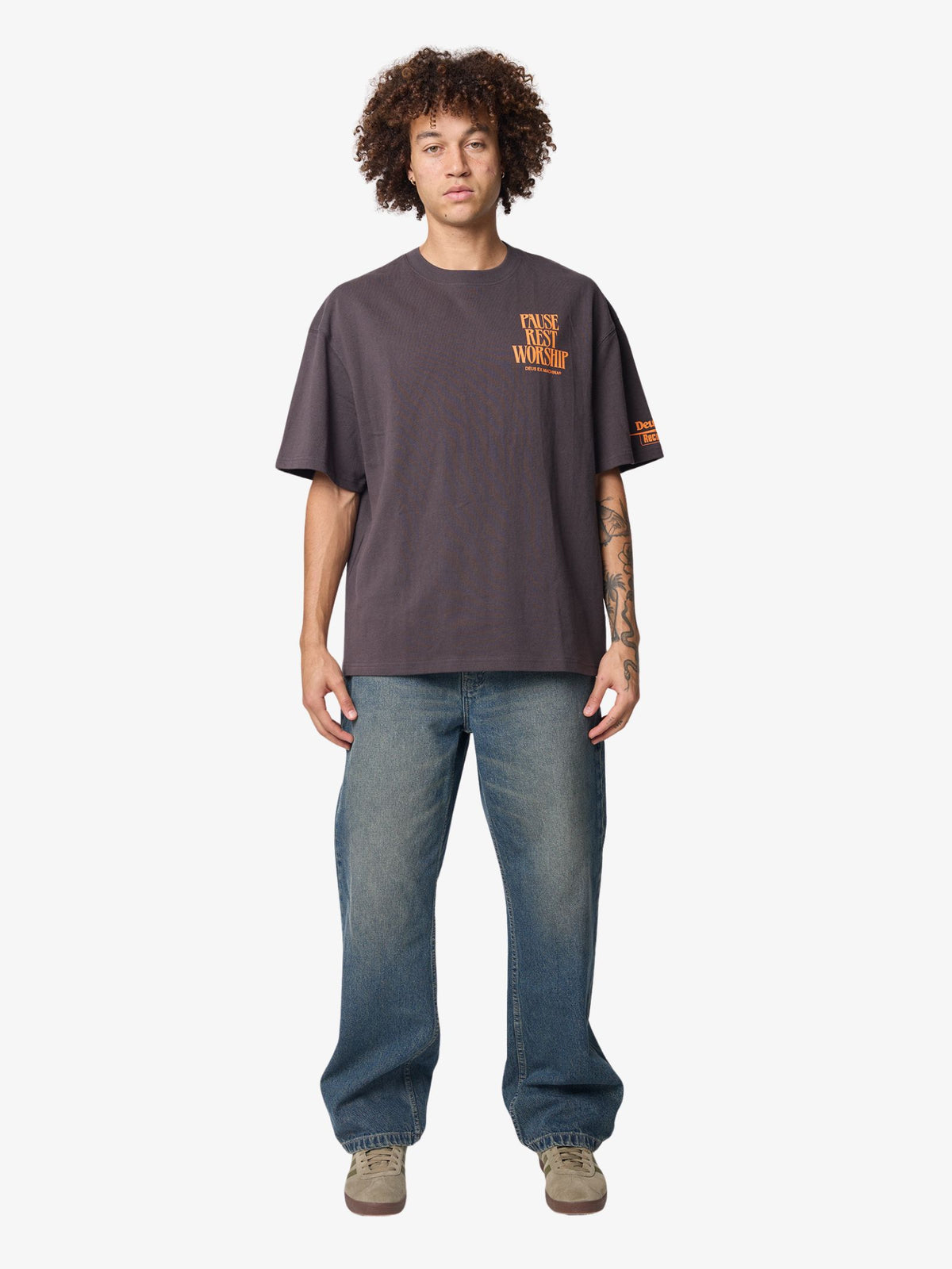 Deus Noise Complaint Tee | Anthracite