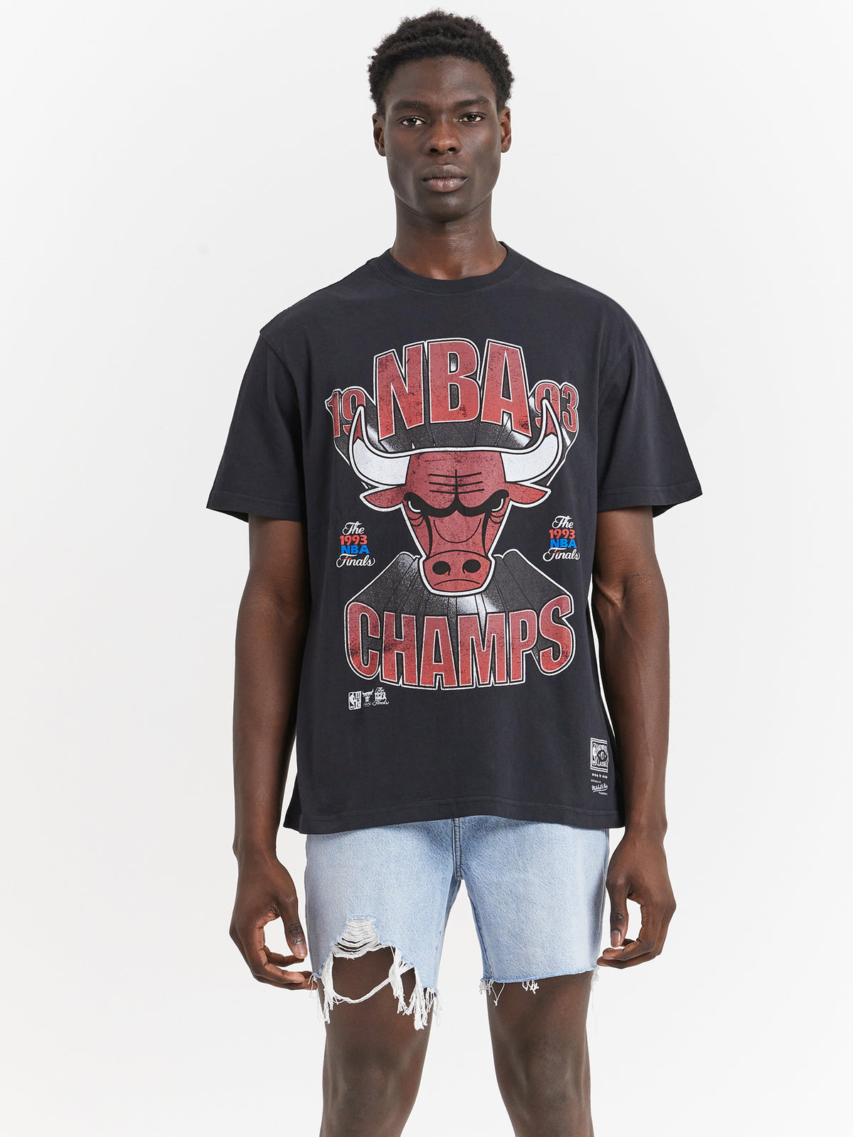 Bust Out NBA Champs Chicago Bulls T-Shirt in Faded Black
