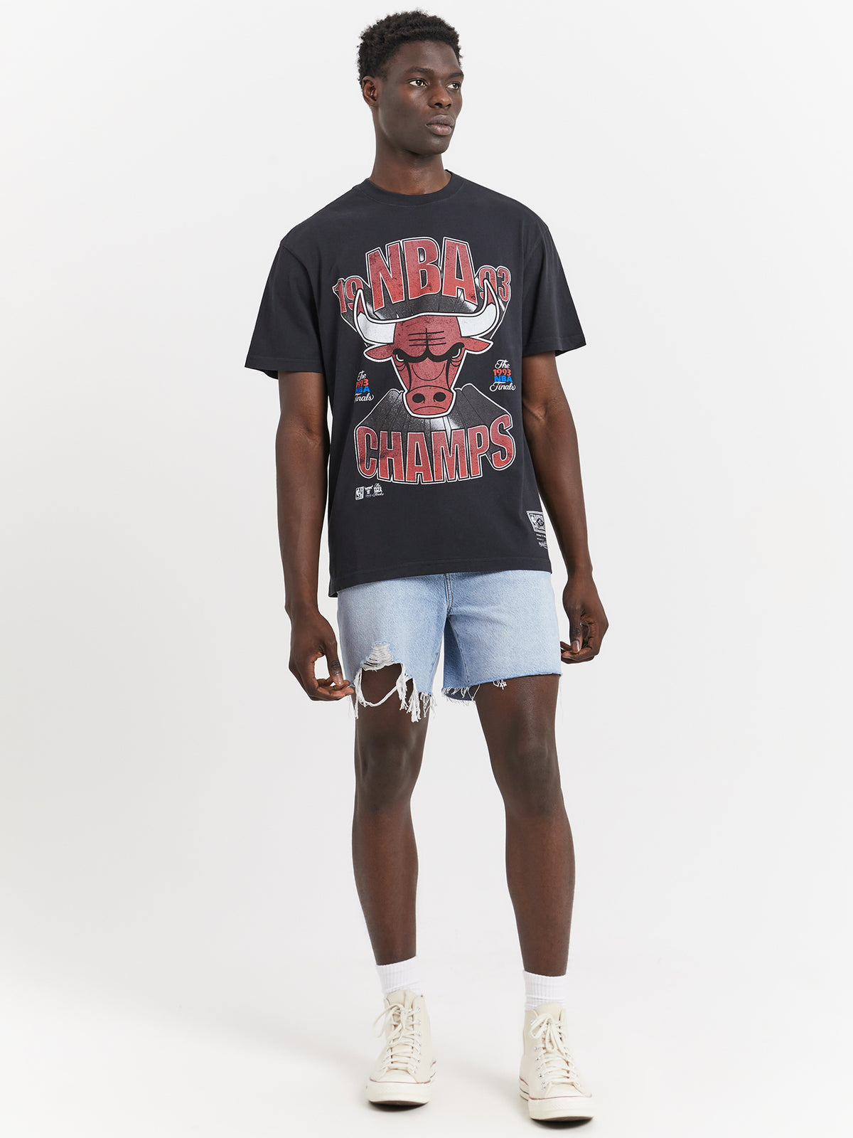 Bust Out NBA Champs Chicago Bulls T-Shirt in Faded Black