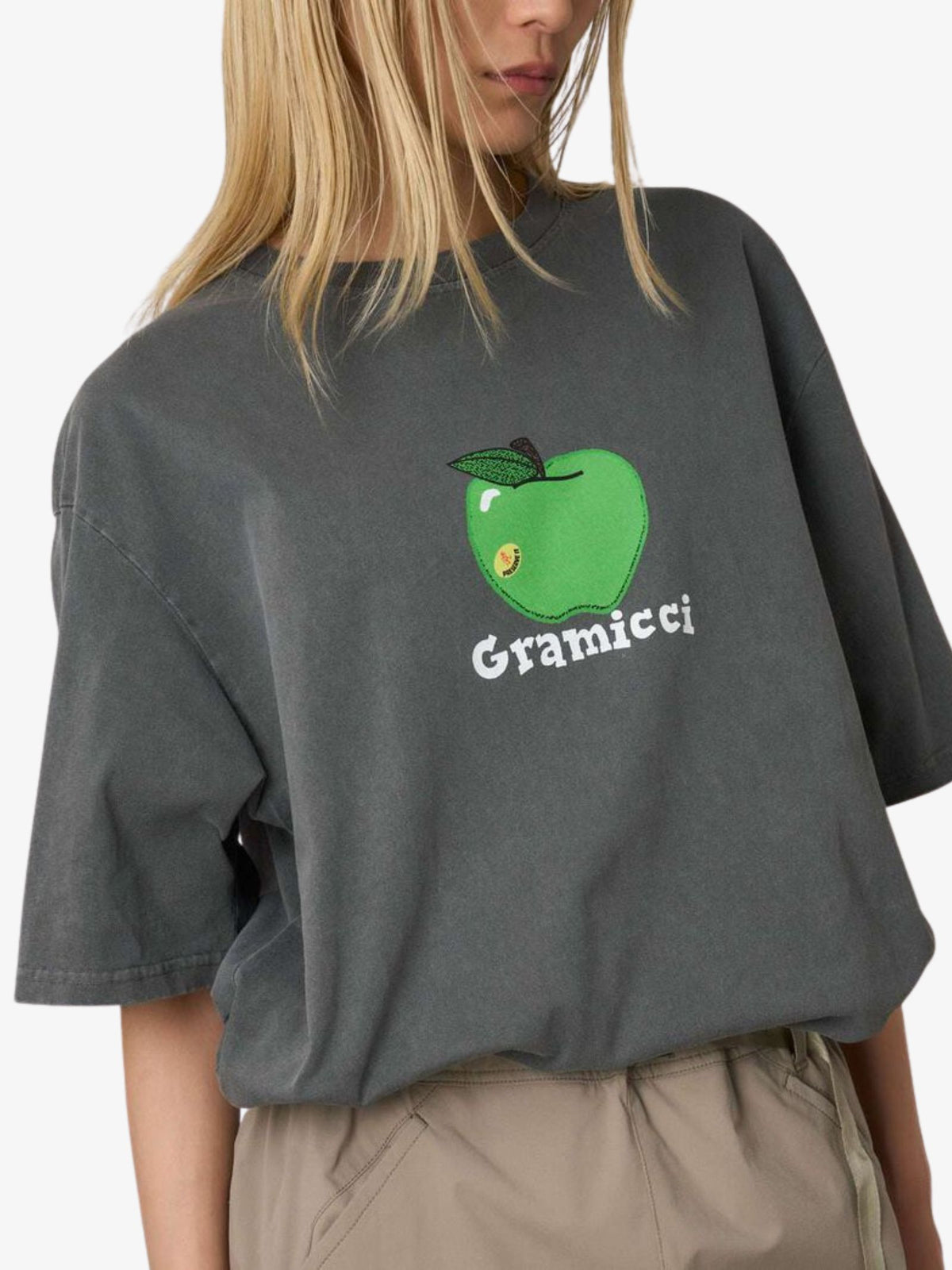 Gramicci Apple Tee | CHARCOAL PIGMENT