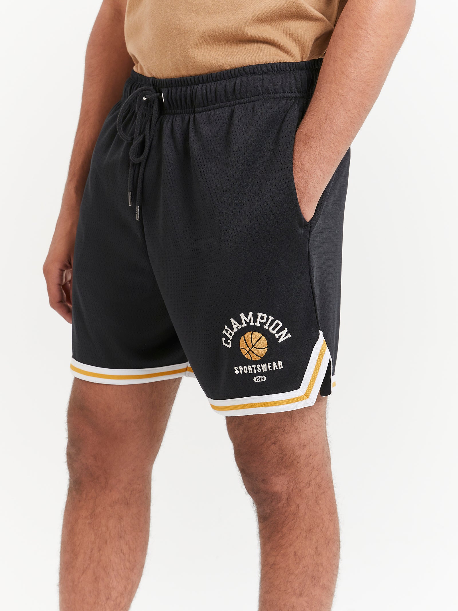 Lifestyle Clubhouse Basketball Shorts in Black