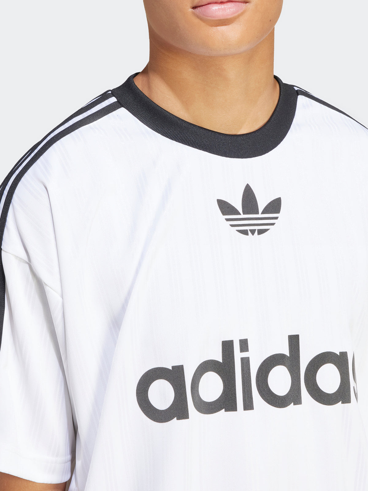 Adicolor T-Shirt in White &amp; Black