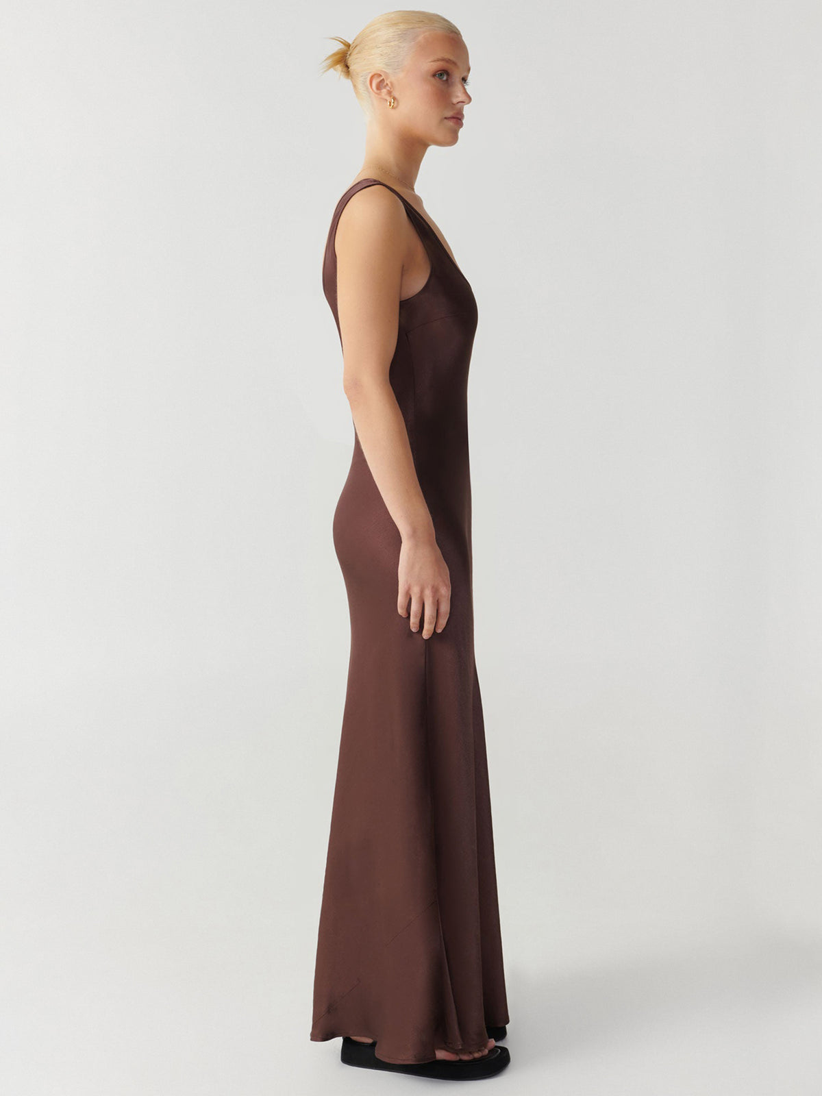 Raef The Label Jones Midi Dress | Dark Oak