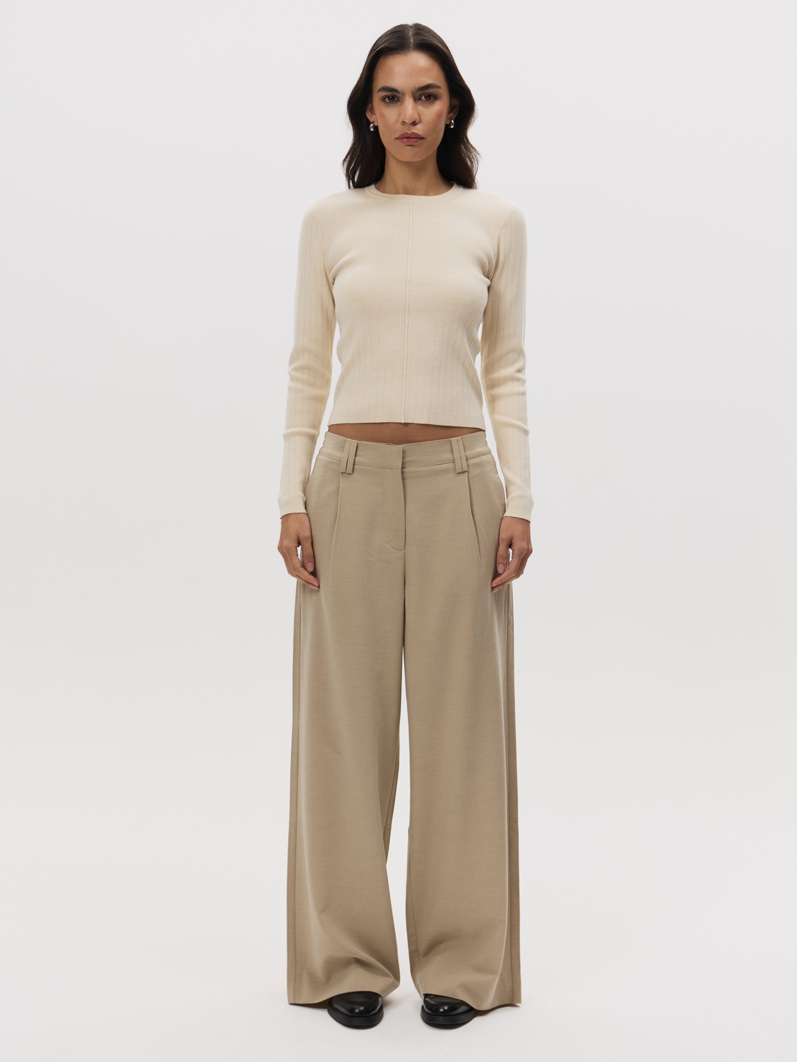 Daria Seam Front Top