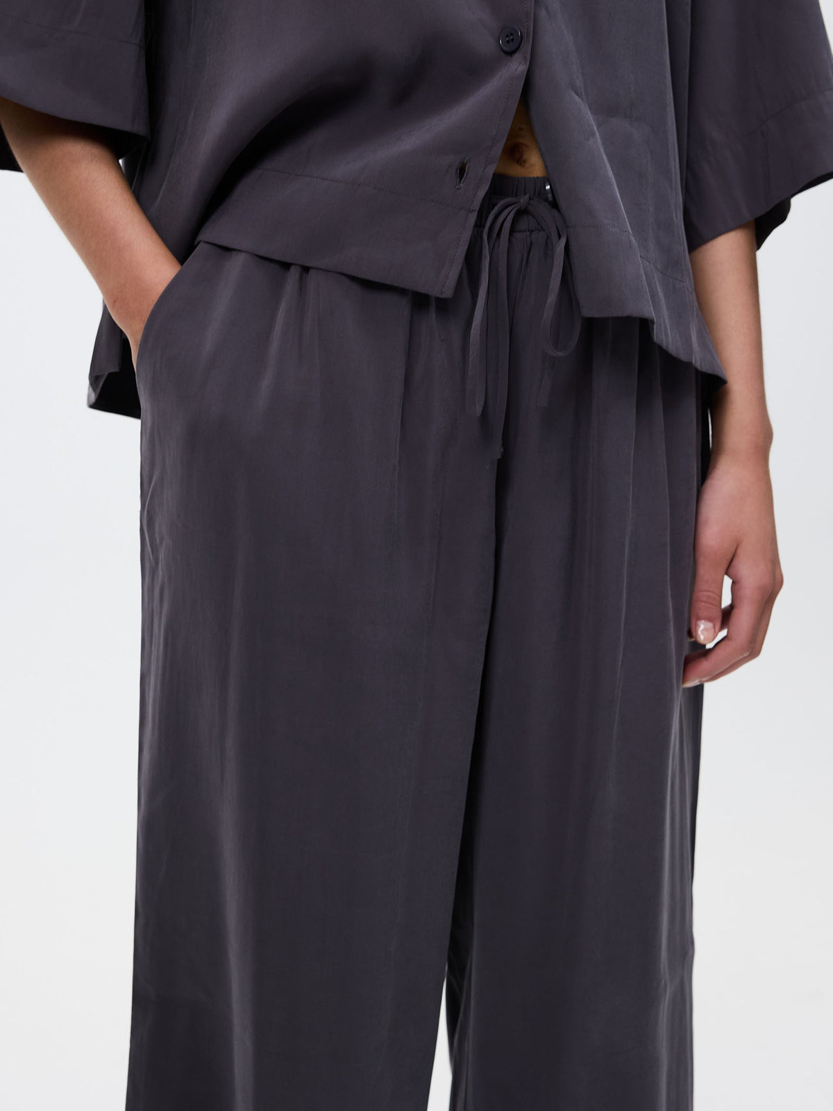 Lulu & Rose Tulli Drawstring Pant | Slate