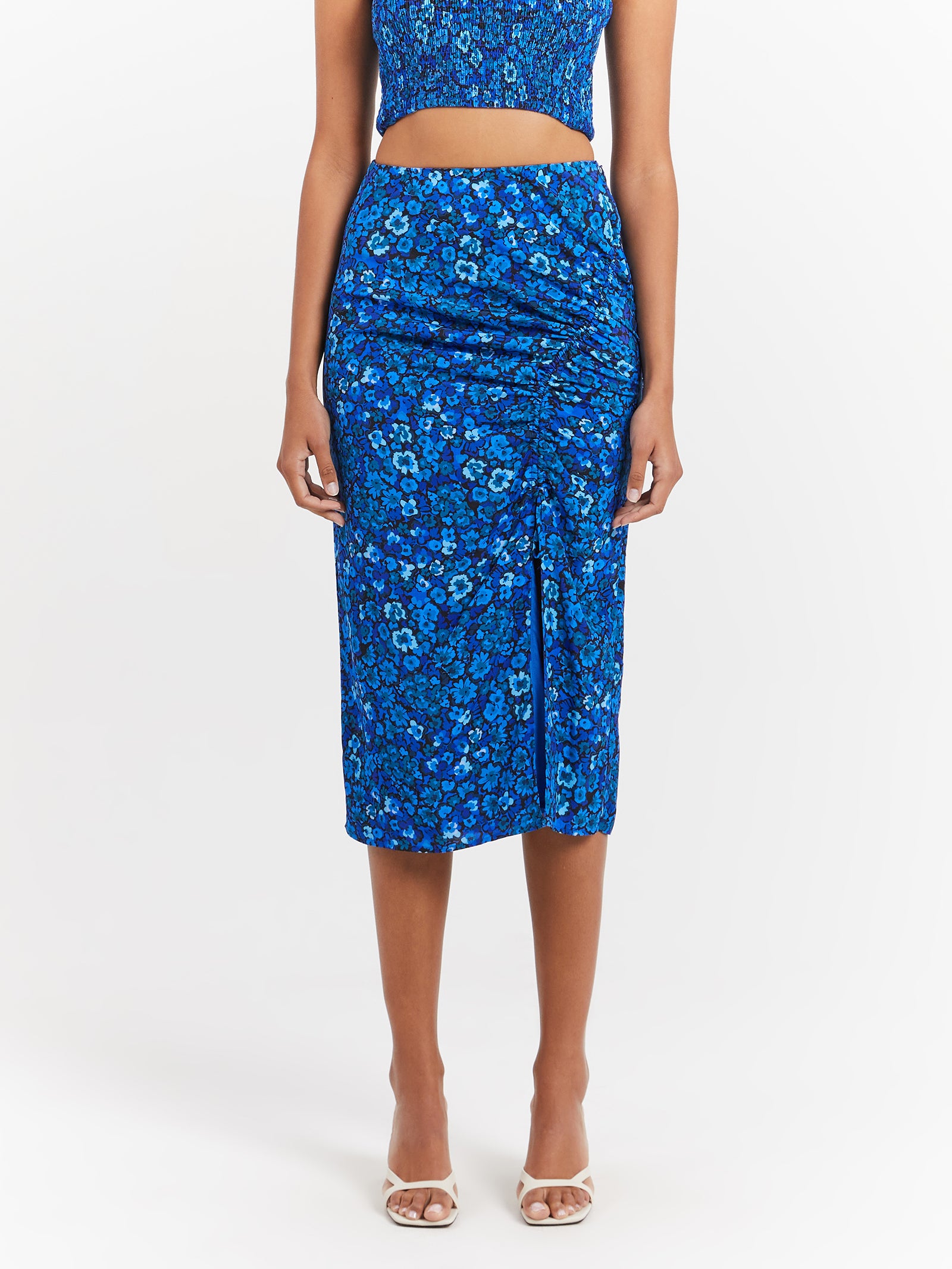 Elyna Ruched Midi Skirt in Azure Floral