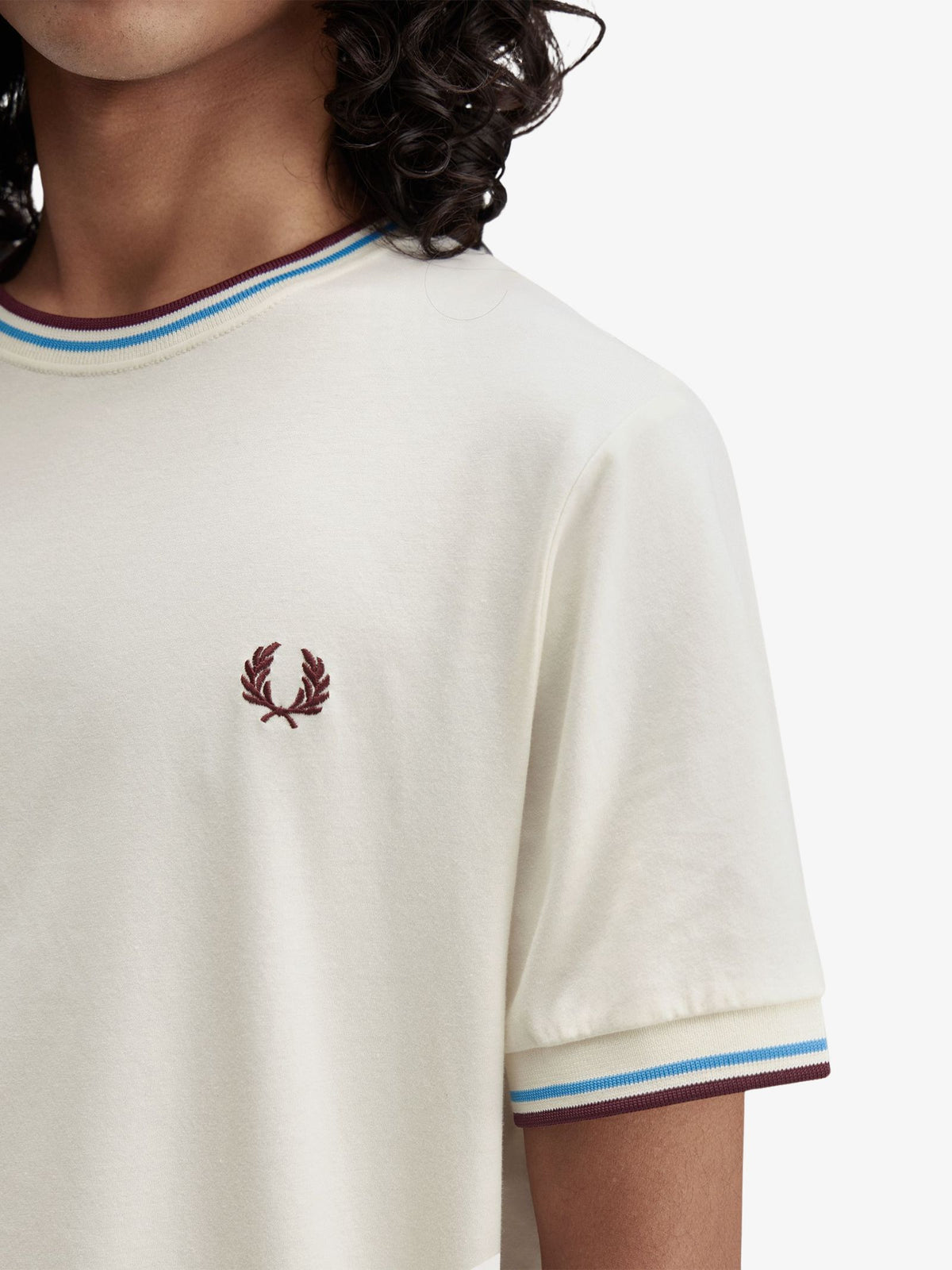 Fred Perry Twin Tipped T-Shirt | Ecru Court Blue Oxblood