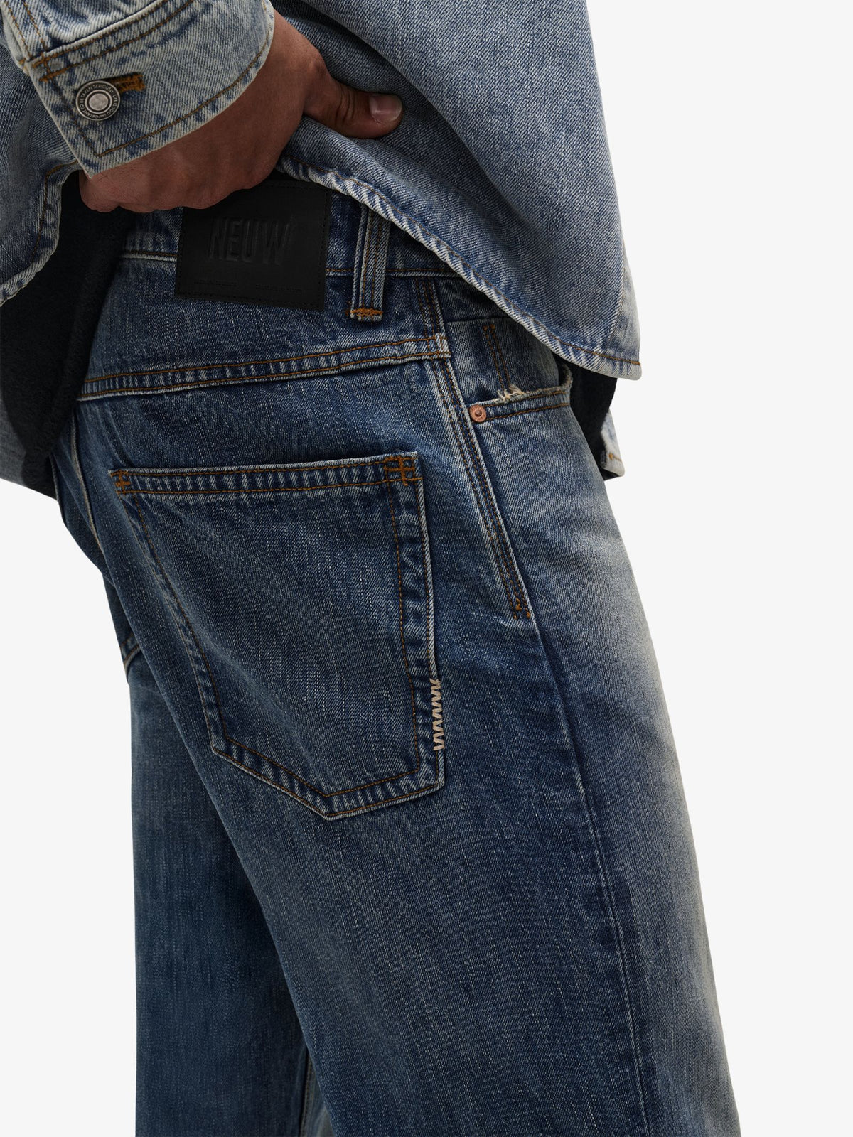 Neuw Ray Straight Cassidy Jeans | Mid Blue