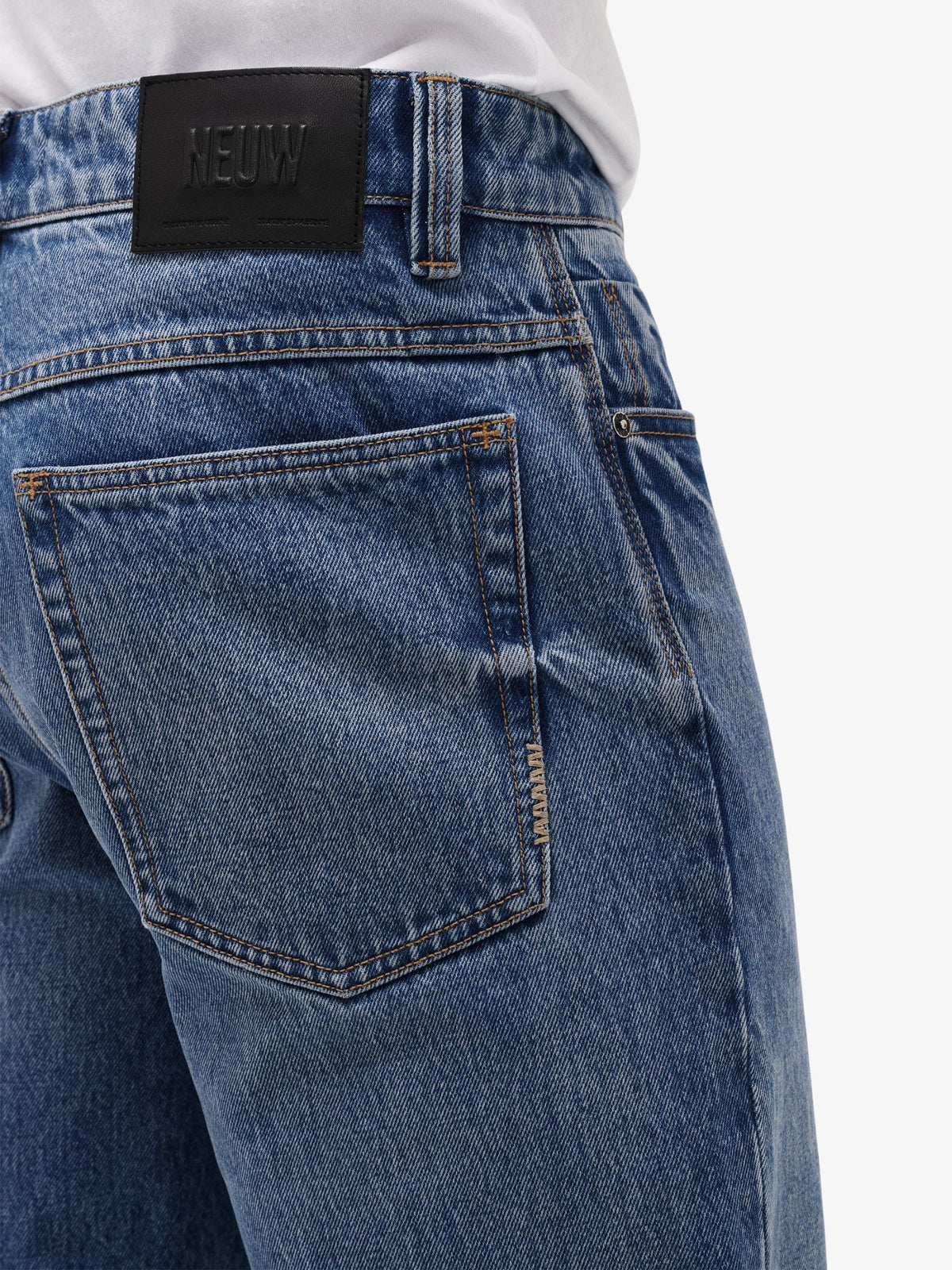 Neuw Liam Relaxed Nimes Jeans | Mid Indigo