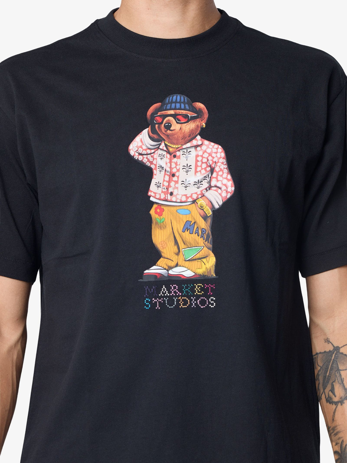 Market Folk Fitted Bear T-Shirt | Pirate Black