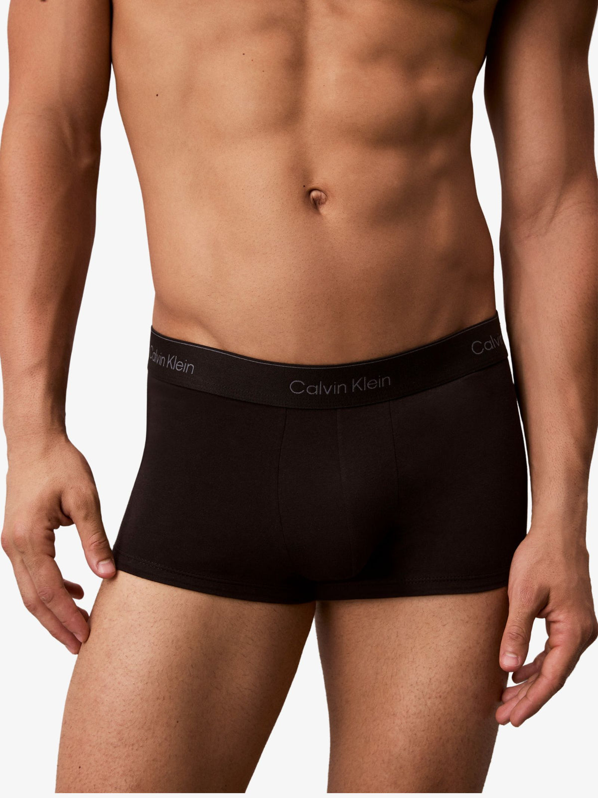 Calvin Klein Icon Cotton Stretch Low Rise Trunk (Black 3-Pack) | Black/Black/Black