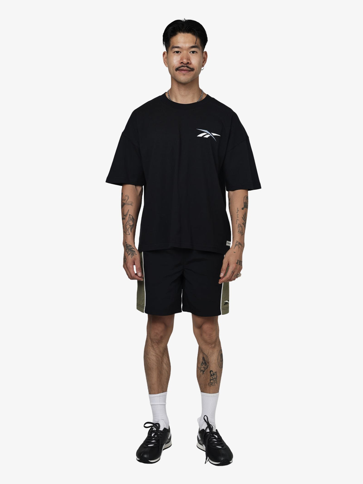 Reebok Classics Woven Shorts | Black/Legacy Green