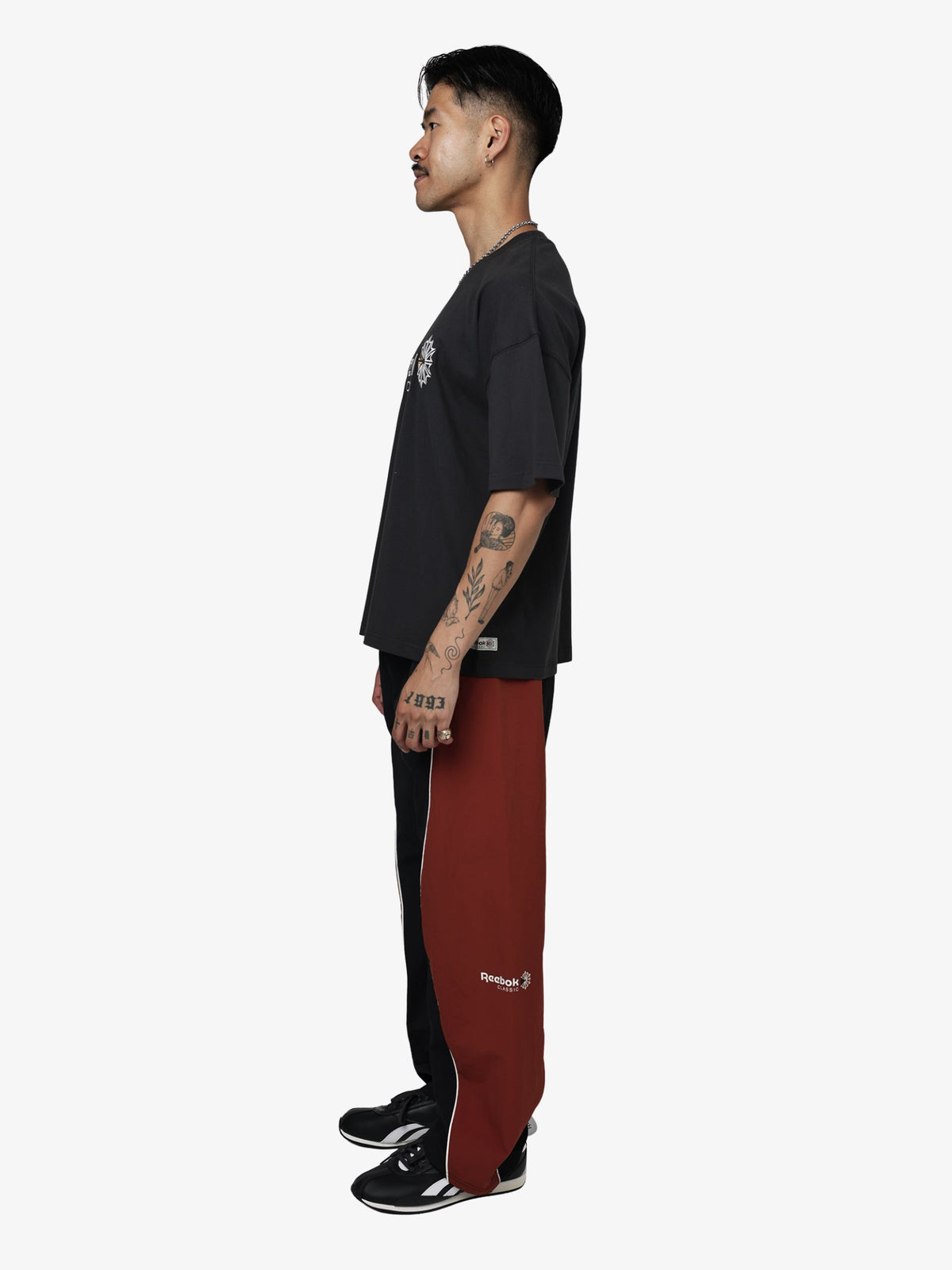 Reebok Classics Box Fit Tee | Almost Black