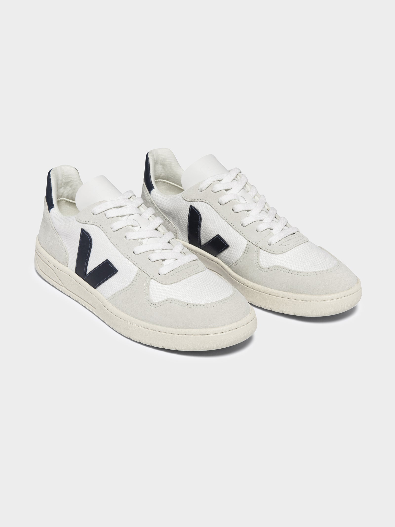 Mens V10 Leather Suede Sneakers in White & Navy