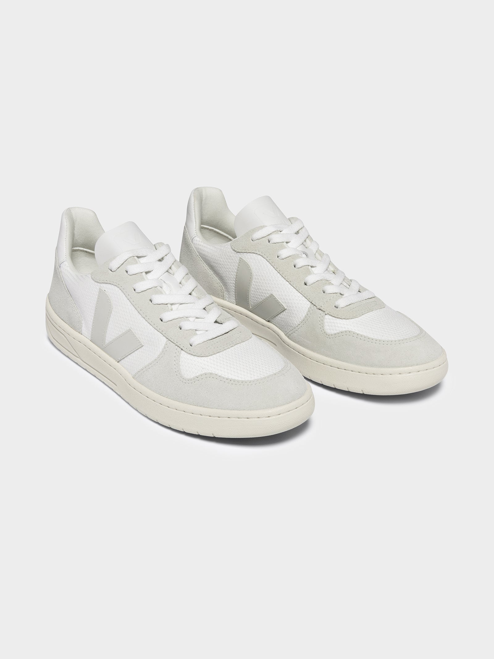 Unisex V10 Leather Suede Sneakers in White & Beige