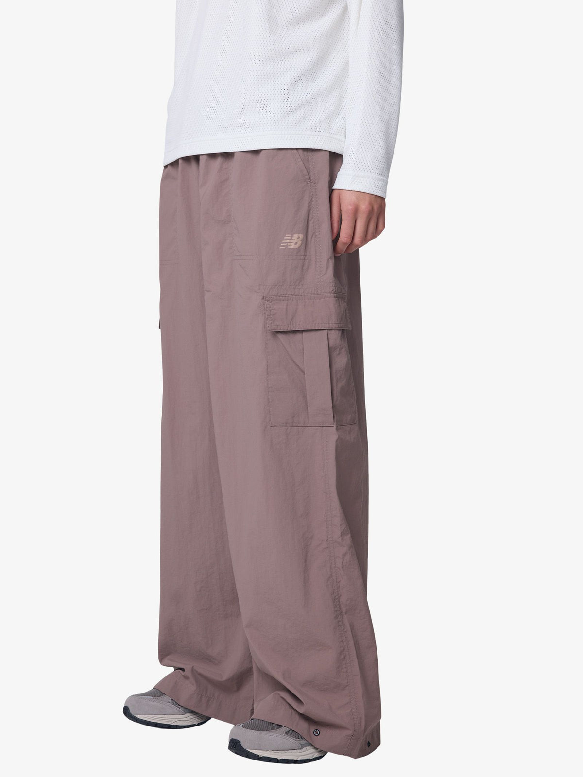 New Balance Woven Cargo Pants | Earth Shadow