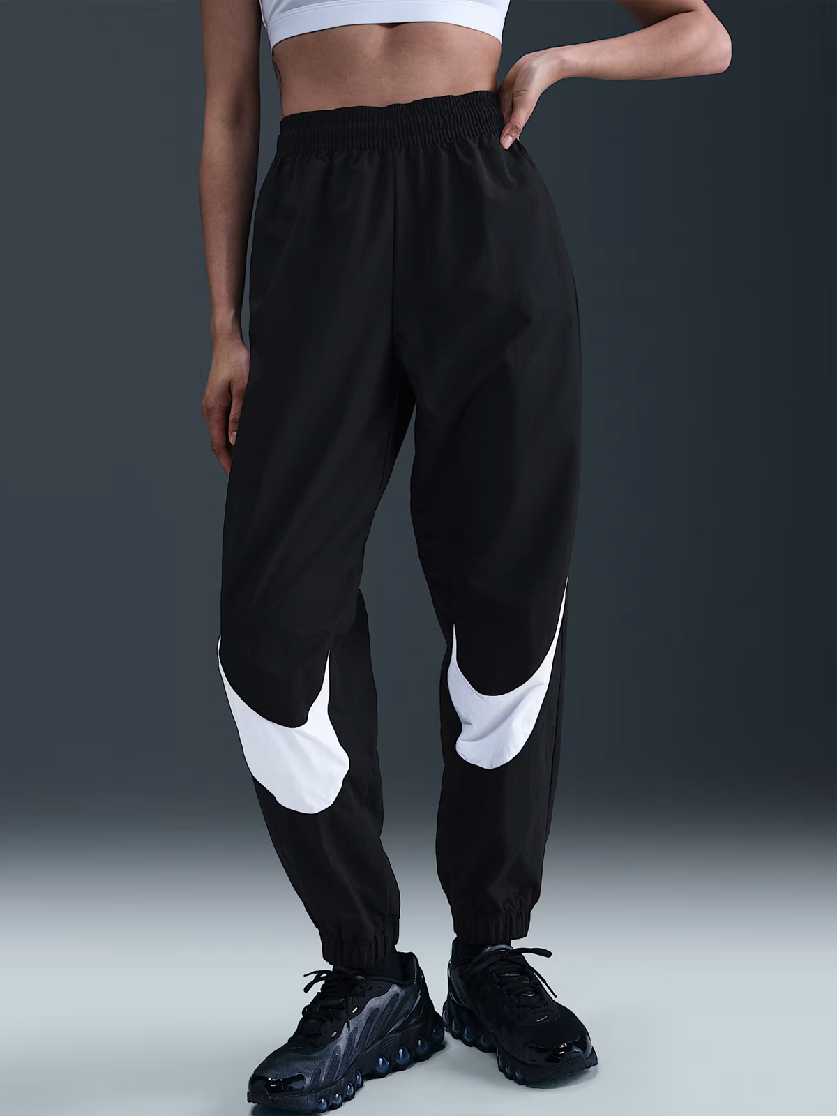 Nike NSW Mid-Rise Joggers | Black/White