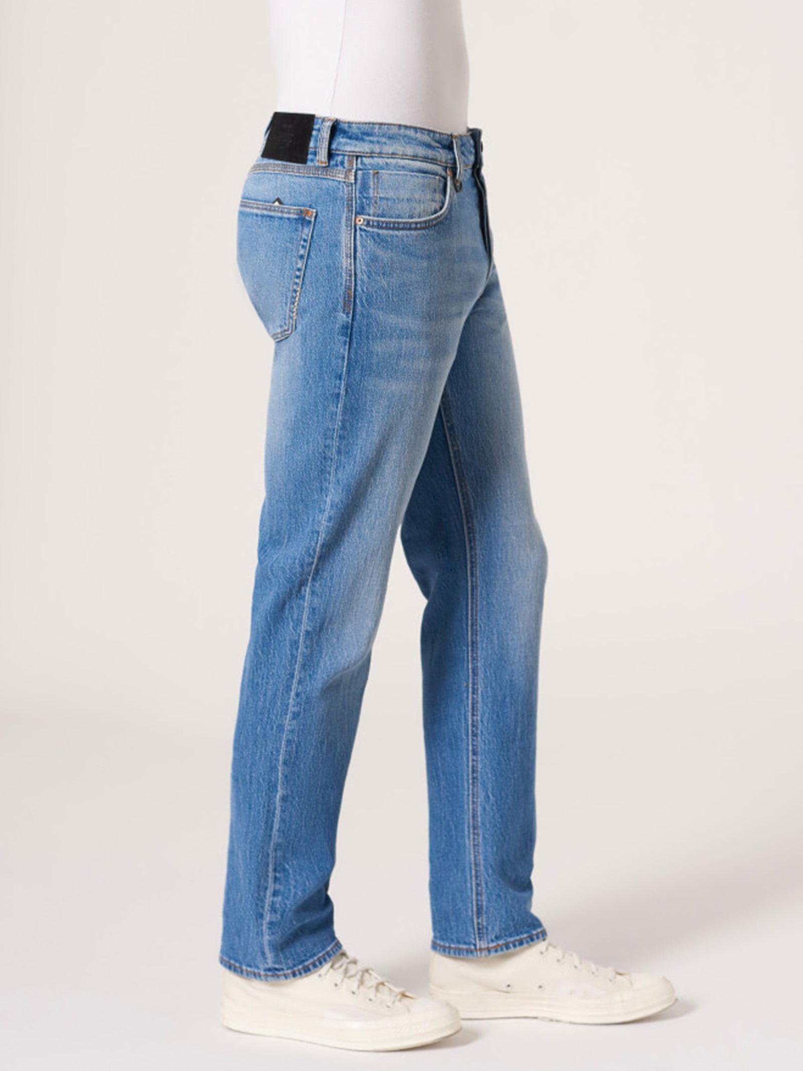Levi's - 551 Z Authentic Straight Crop Jeans in Dream Stone – gravitypope