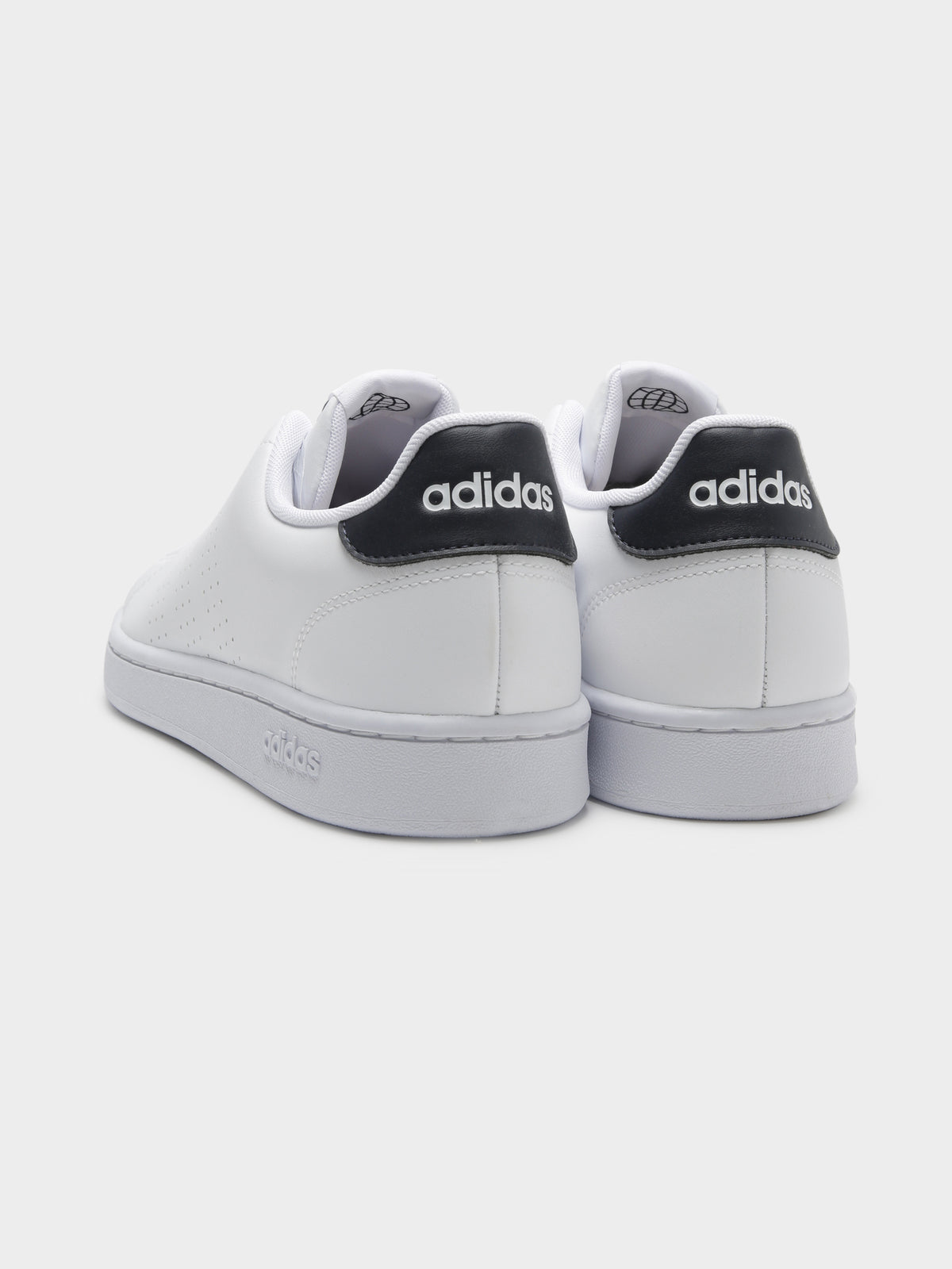 Mens Advantage Sneakers in Cloud White &amp; Legend Ink