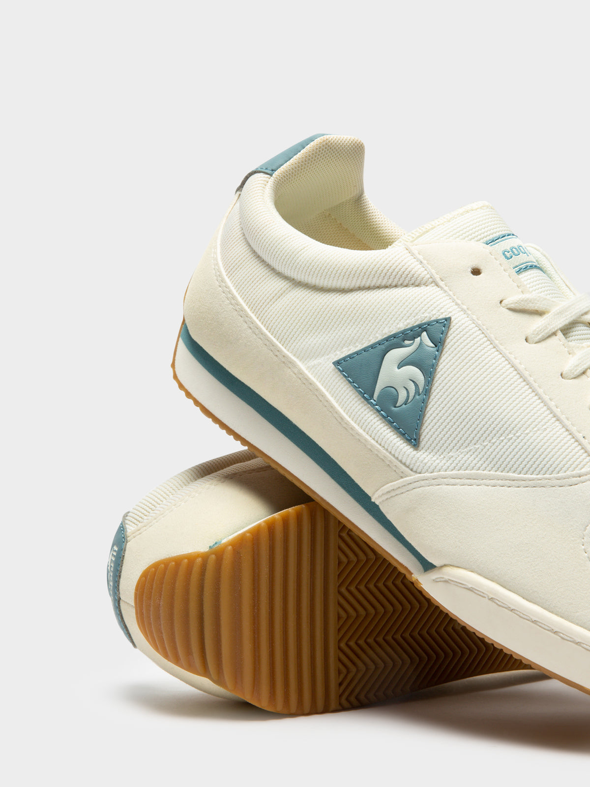 Mens Volley Gum Sneakers in Marshmallow &amp; Smoke Blue