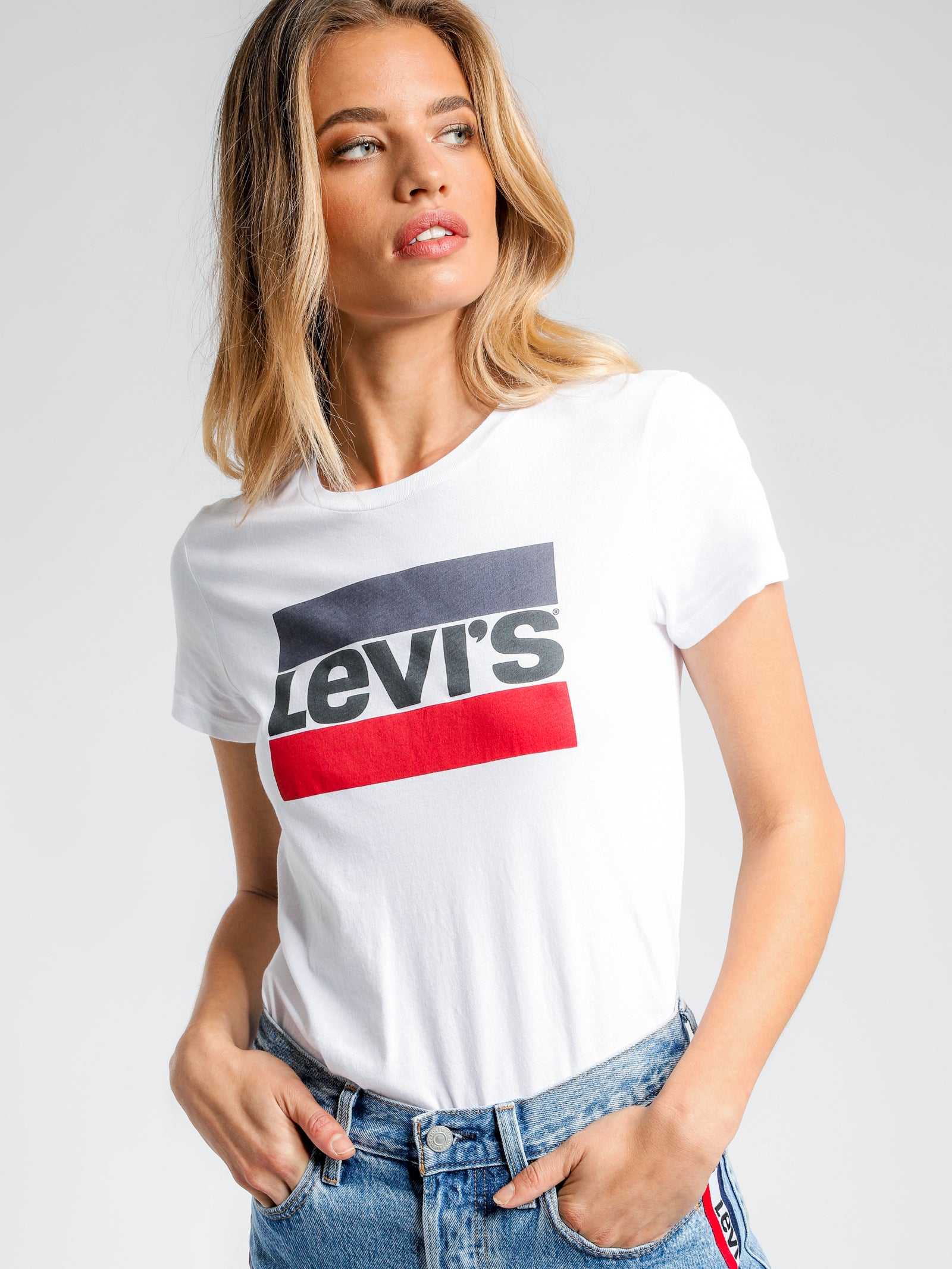 The Perfect Sportswear Logo T-Shirt