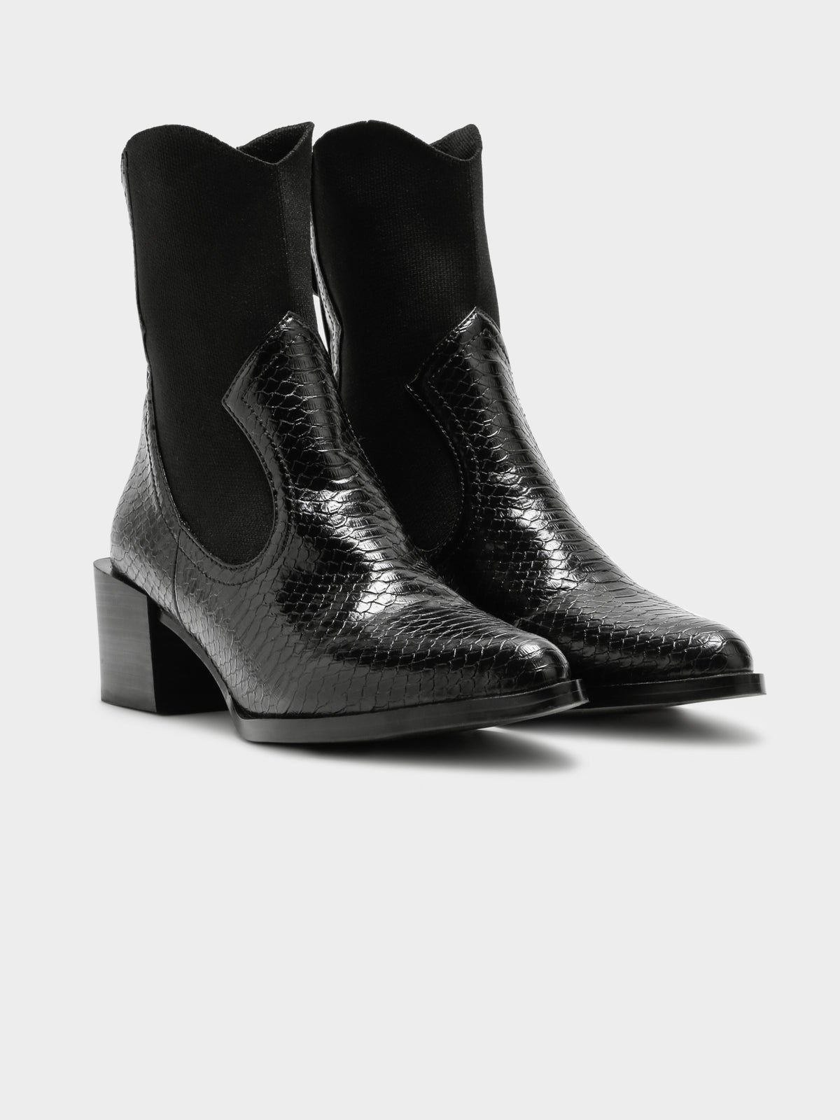 Maverick Boots in Black