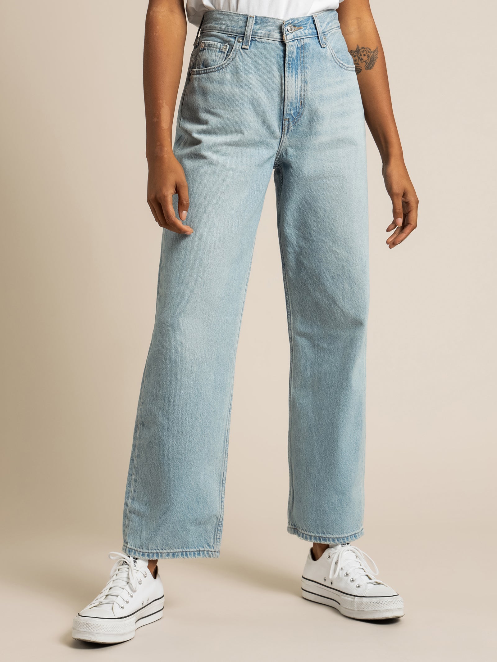 Loose Straight Leg Jeans