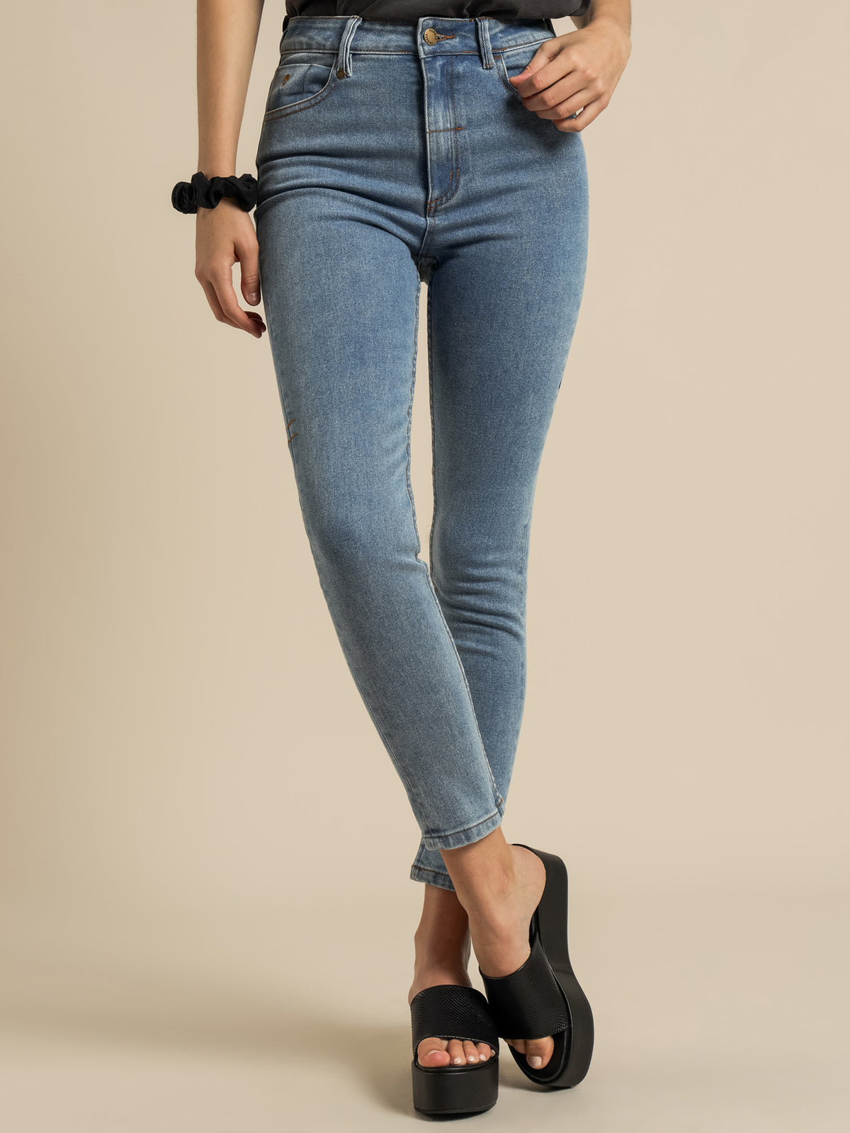 Elise Rigid Skinny Jeans in Mid Blue