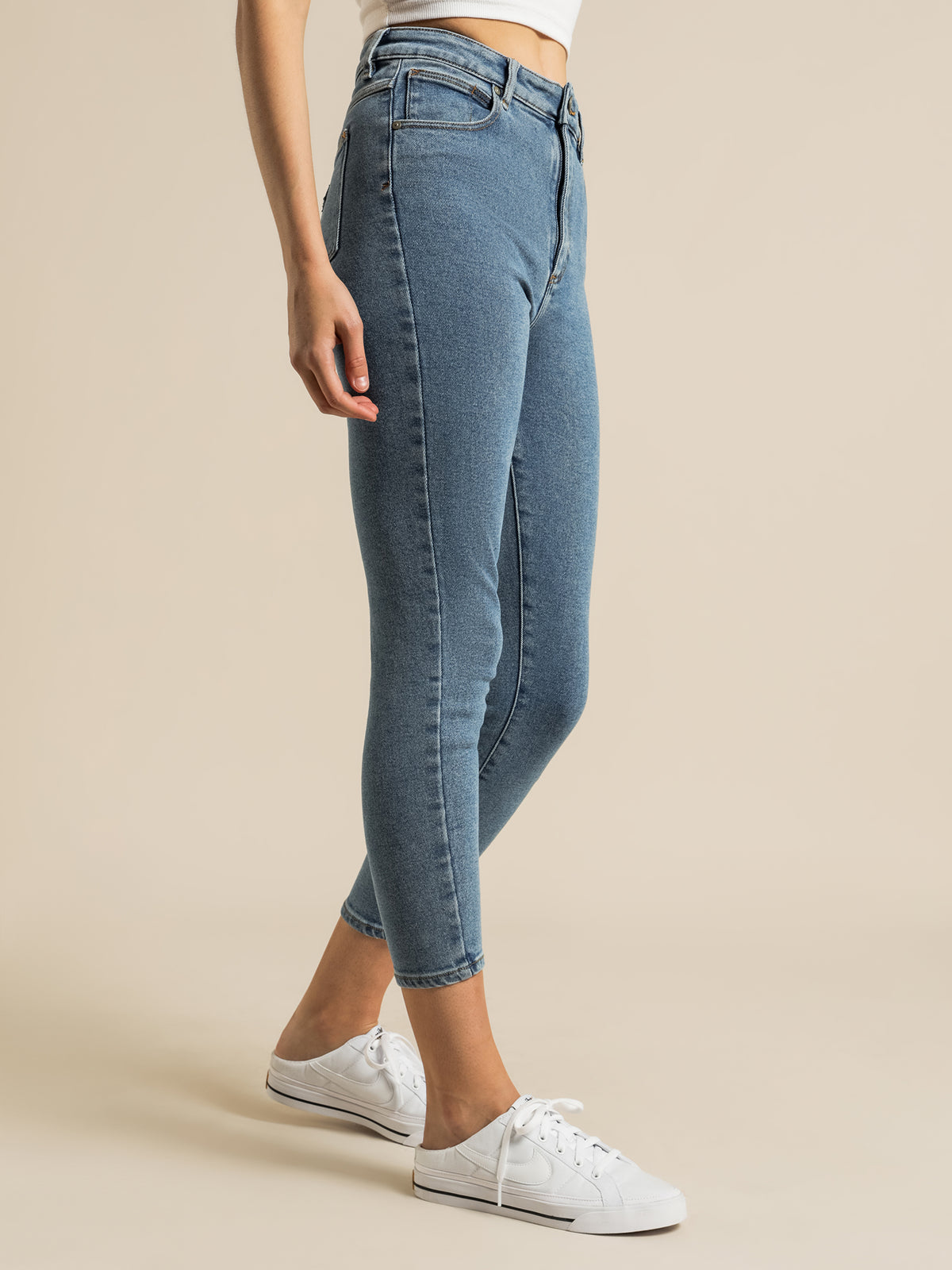 A High Skinny Ankle Basher Petite Jeans in LA Blues