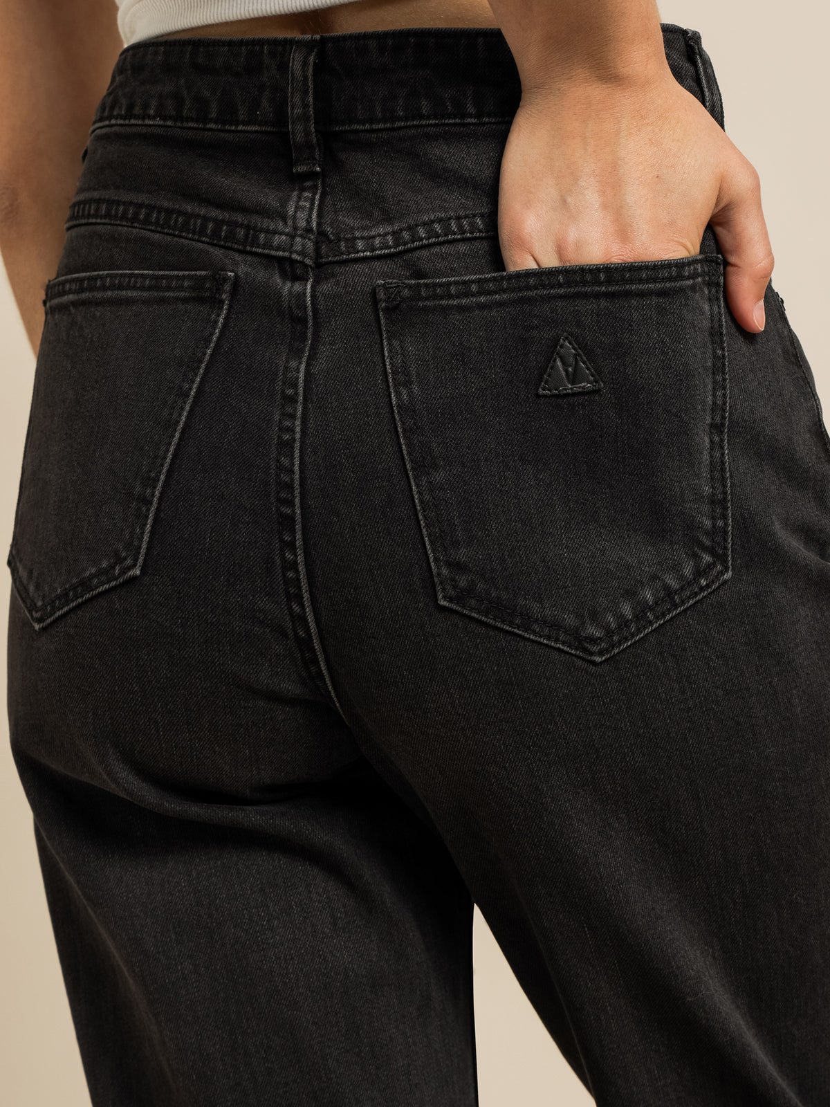 A 94 High Straight Jeans in Teri Black