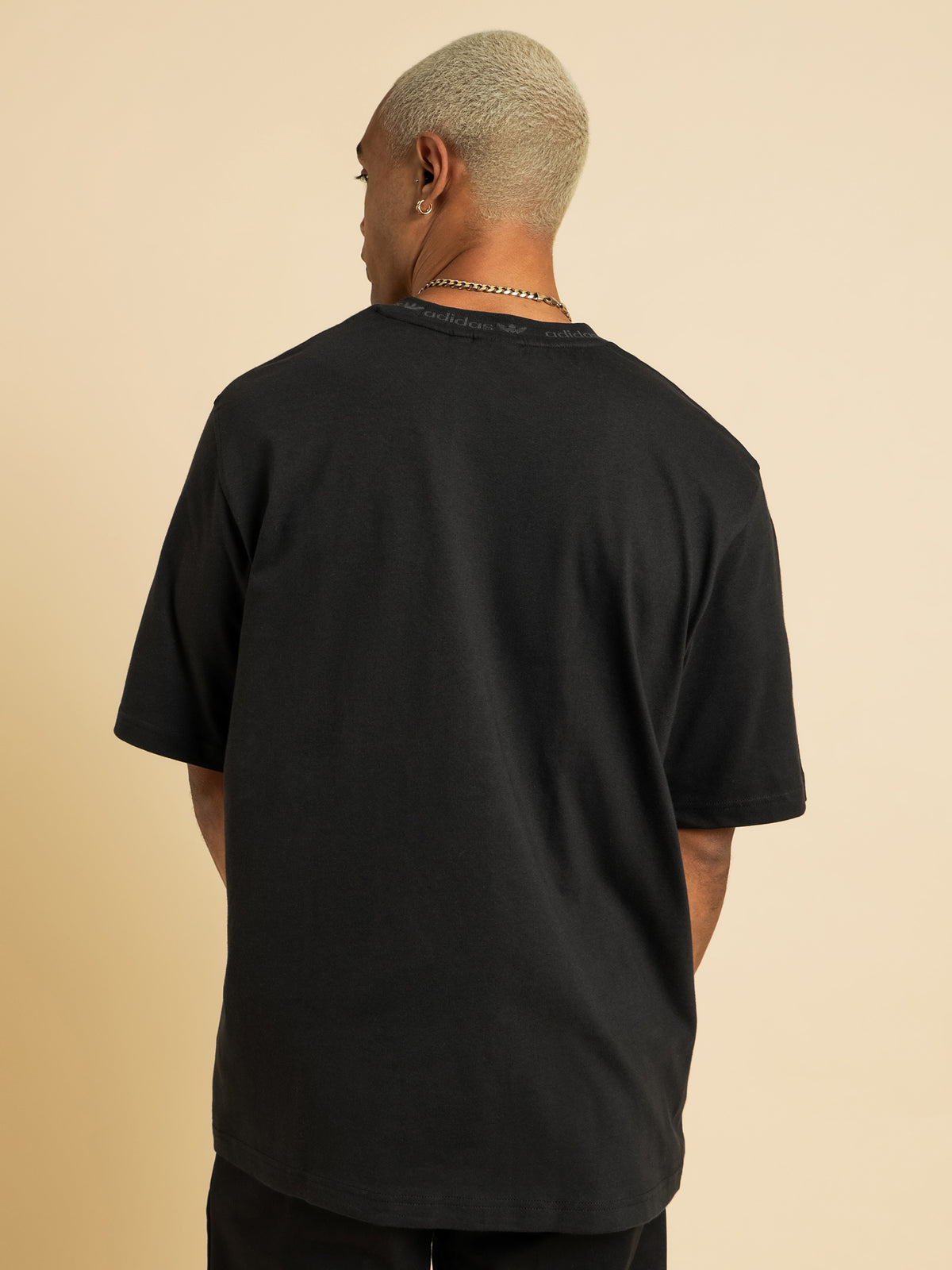 Rib Detail T-Shirt in Black