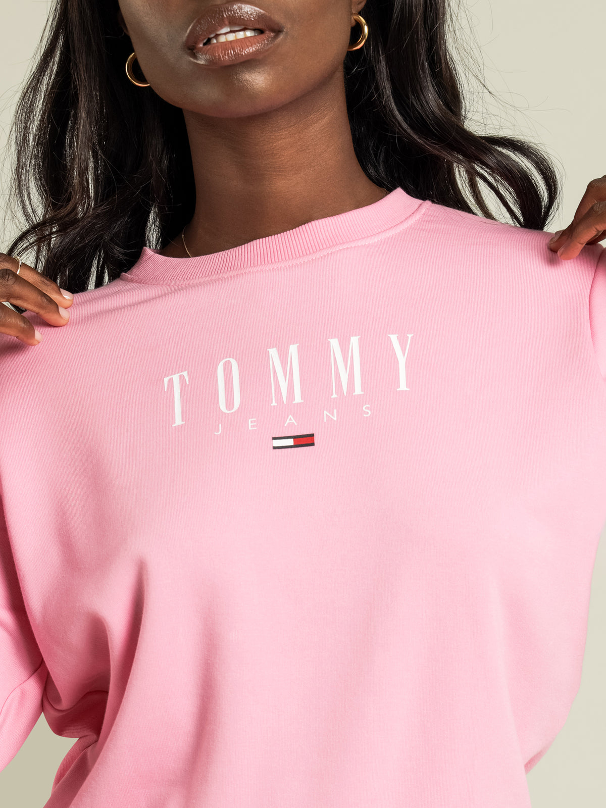 Essential Logo Sweatshirt in Pink Daisy
