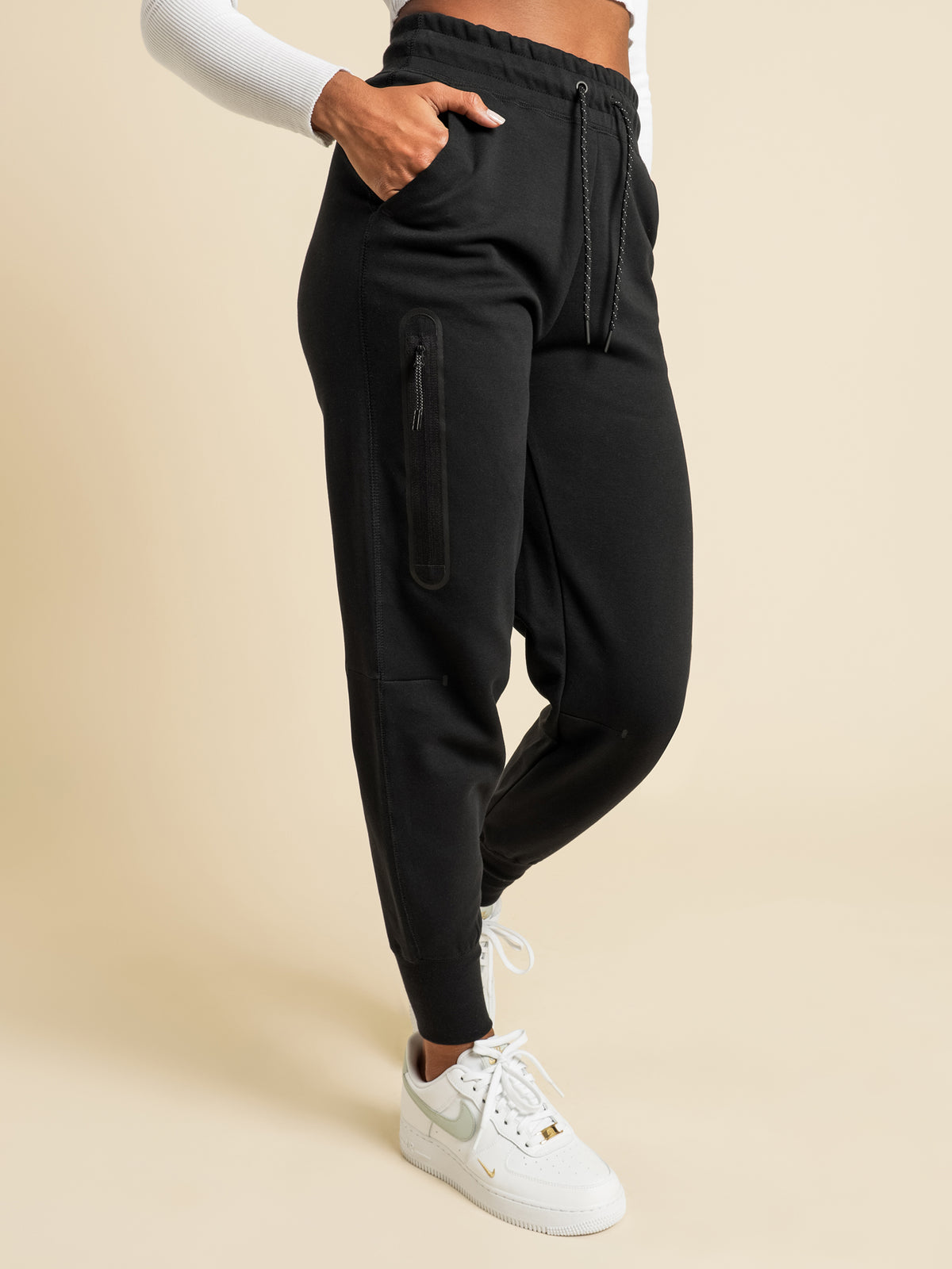 Sportswear Tech Fleece Trackpants in Black
