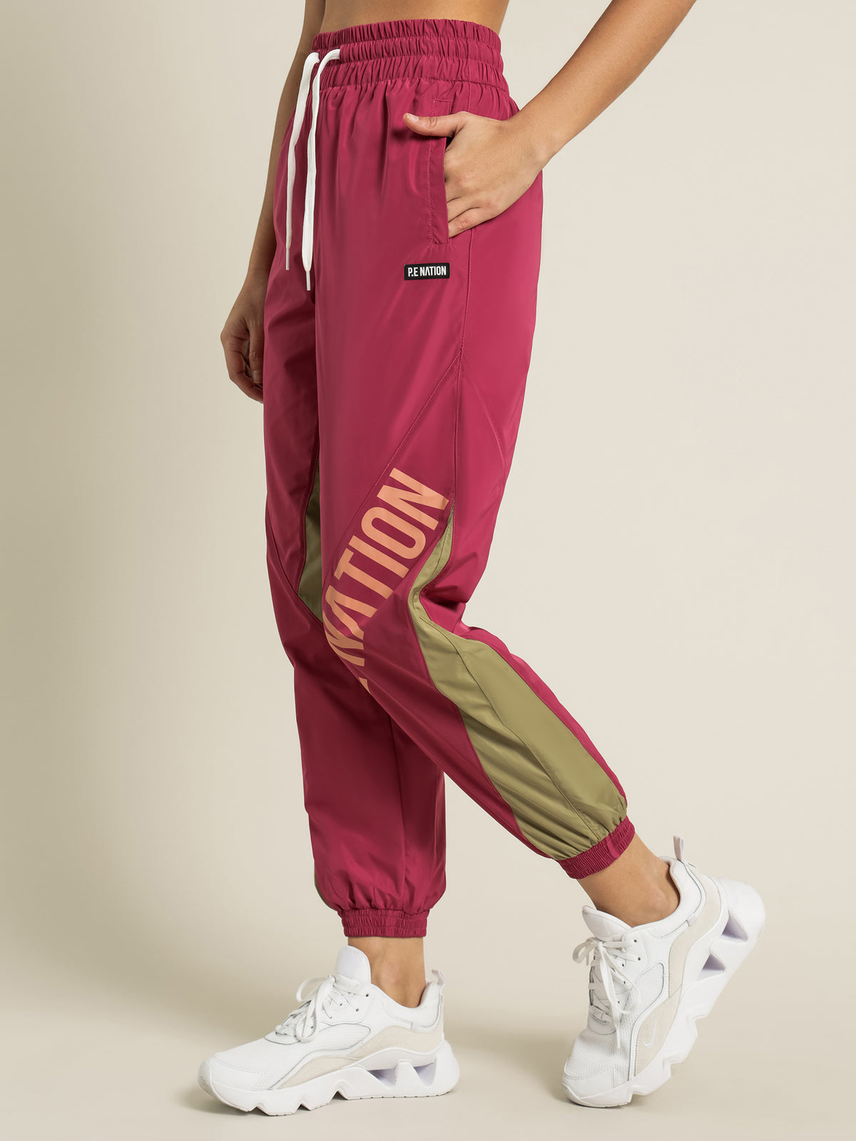 Box Out Pants in Magenta