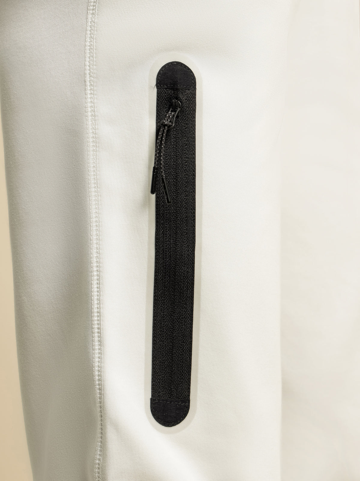 Nike Sportswear Tech Fleece Trackpants | Summit Whi