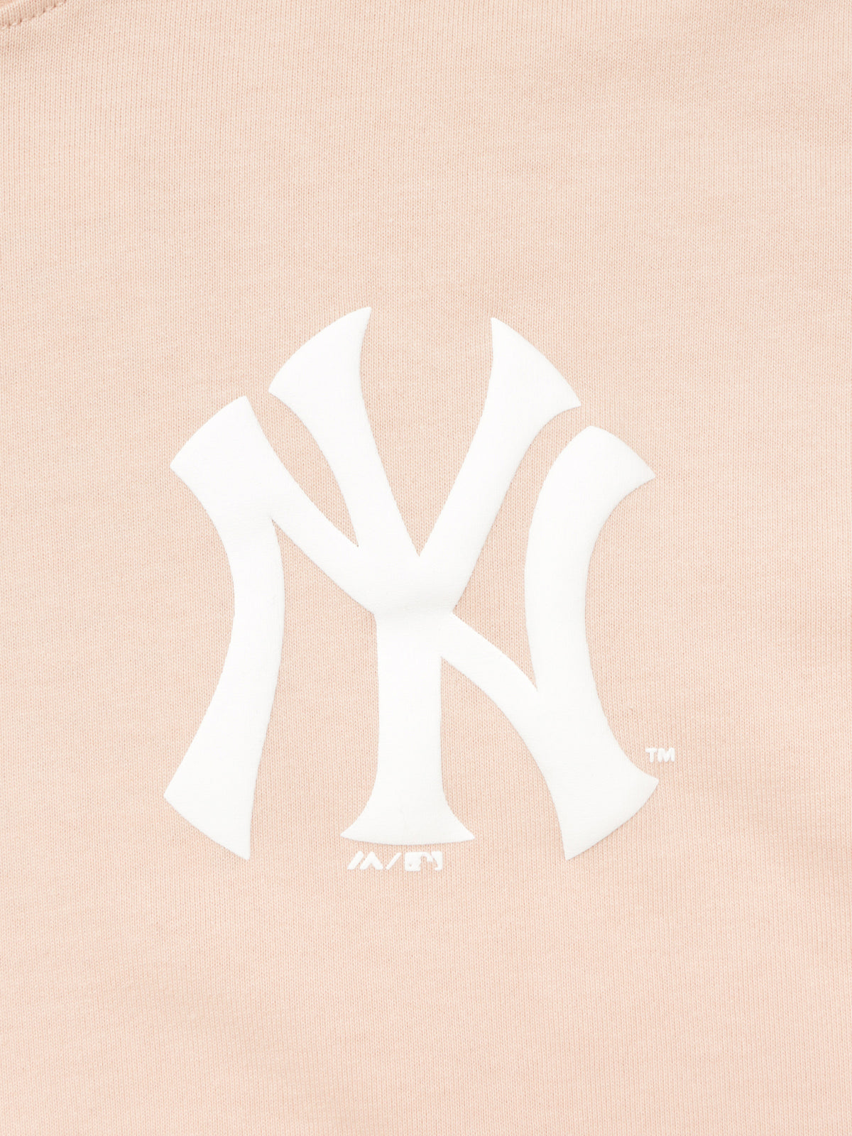 Majestic Rando NY Yankees Long Sleeve Crop T-Shirt | Peach