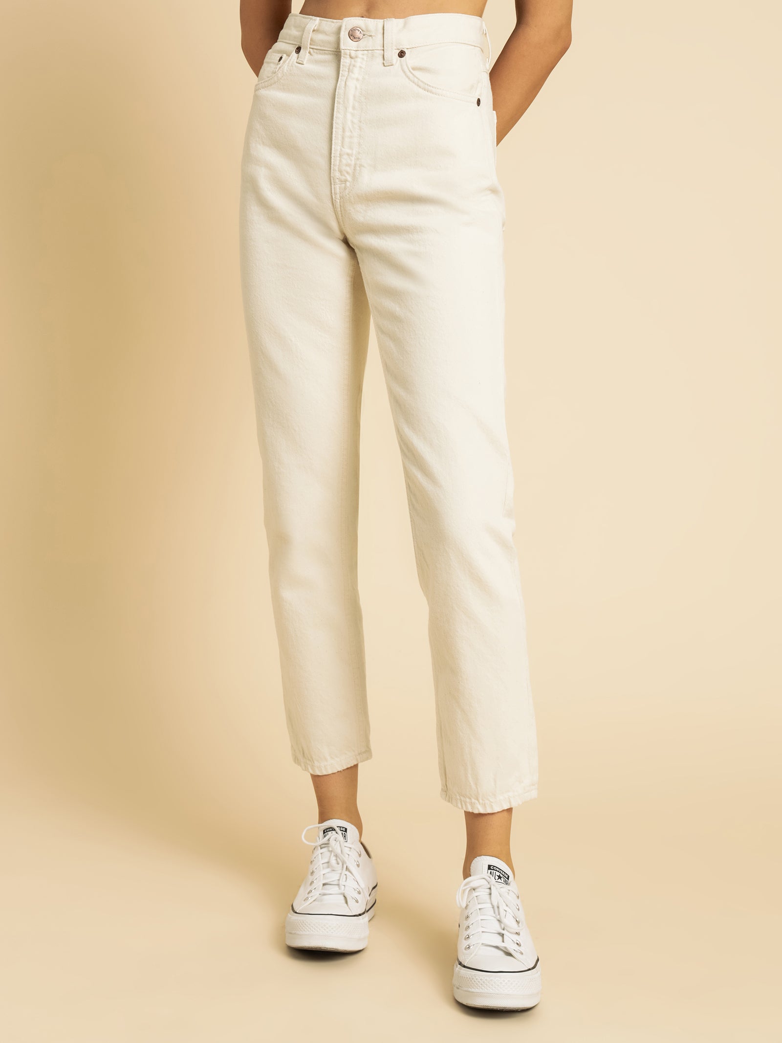Nudie jeans Breezy Britt Slim Jeans in Street Dusty White | Glue Store
