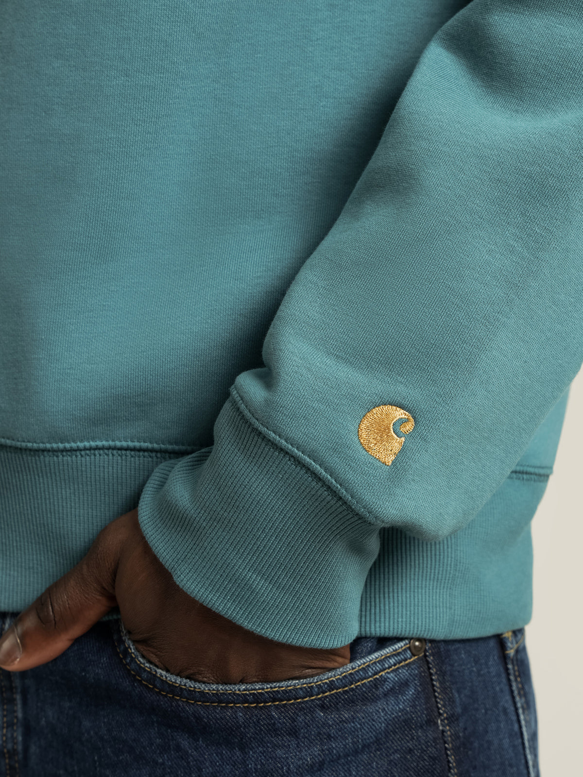 Chase Sweatshirt in Hydro &amp; Gold