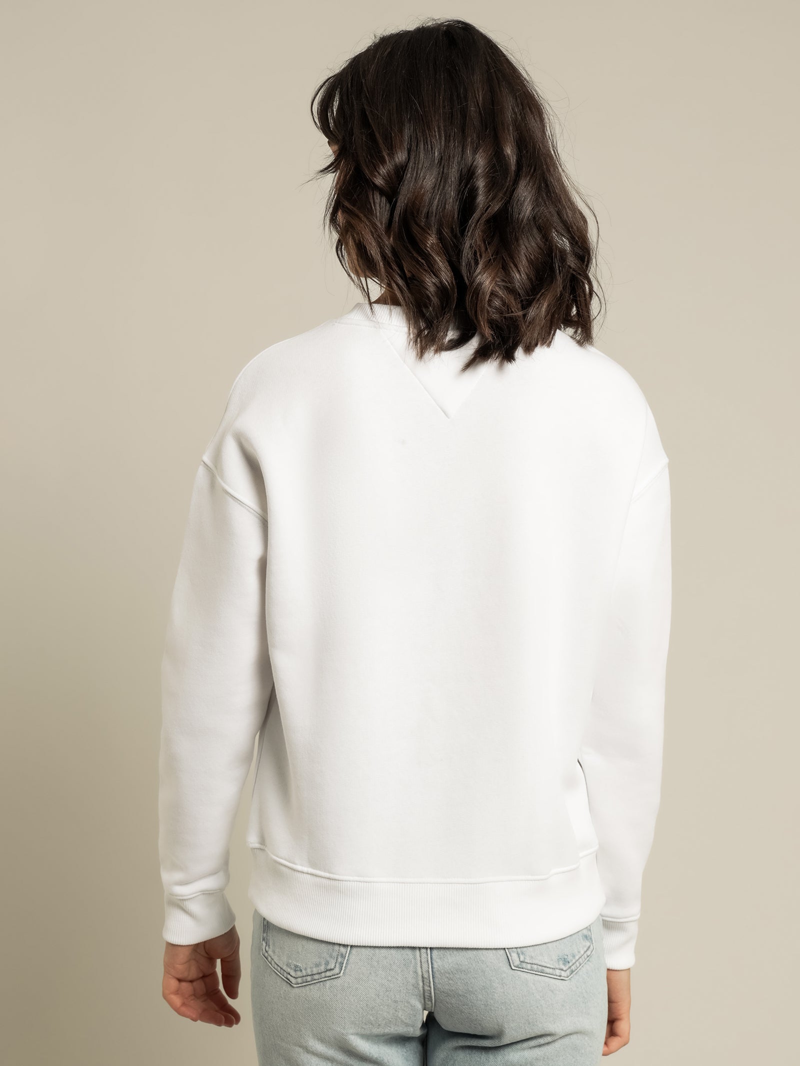 Linear Chest Logo Crew Neck Sweatshirt