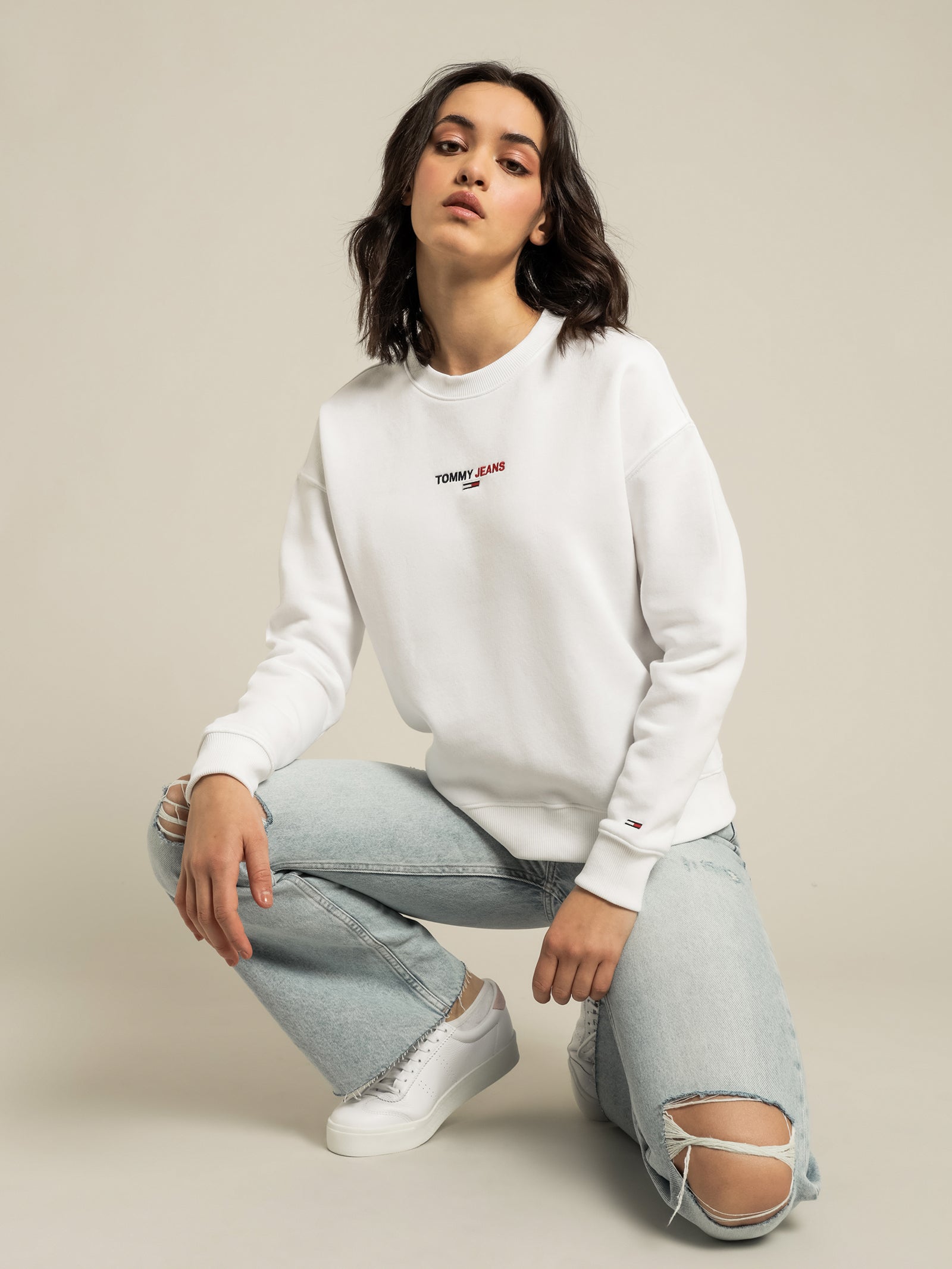 Linear Chest Logo Crew Neck Sweatshirt