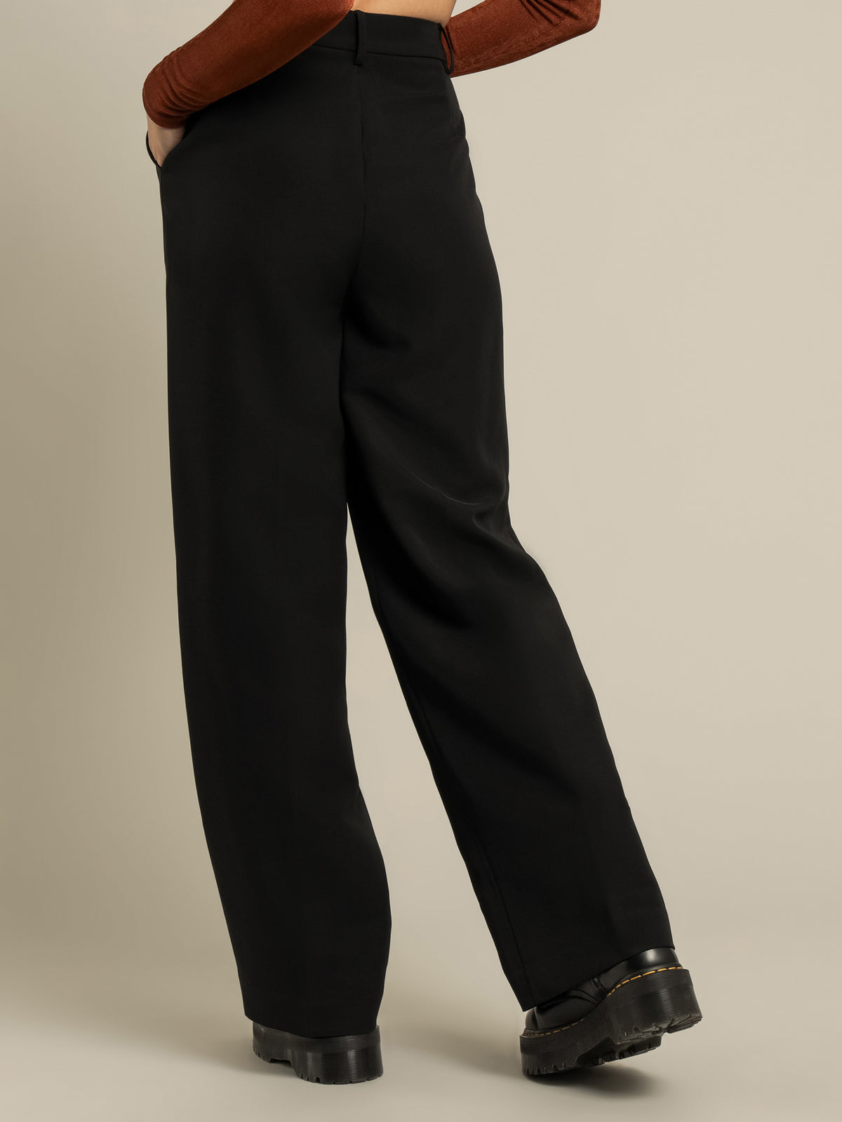 Claudia Longline Tailored Pant in Black