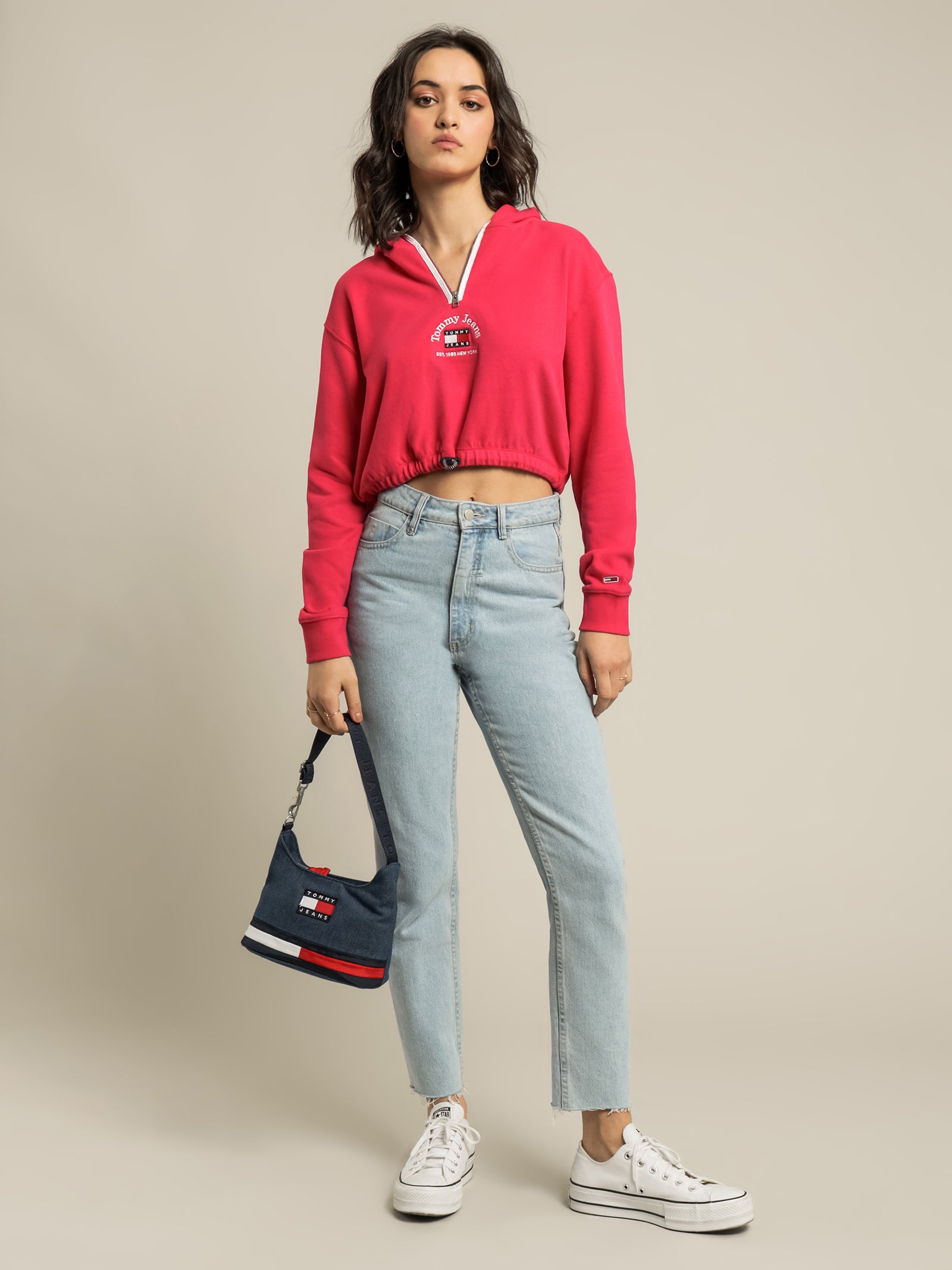 Tommy Badge Timeless Cropped Hoodie