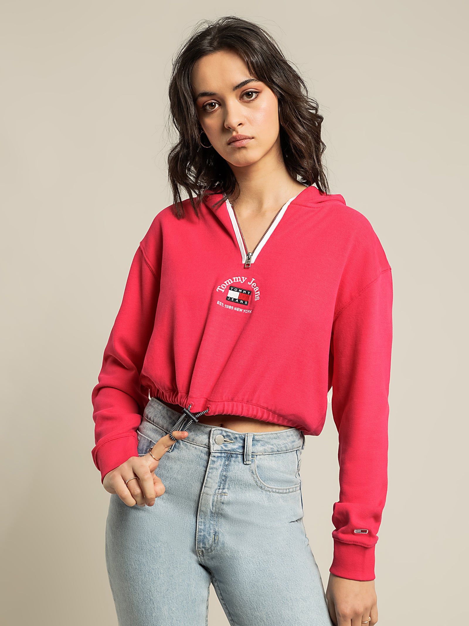 Tommy Badge Timeless Cropped Hoodie