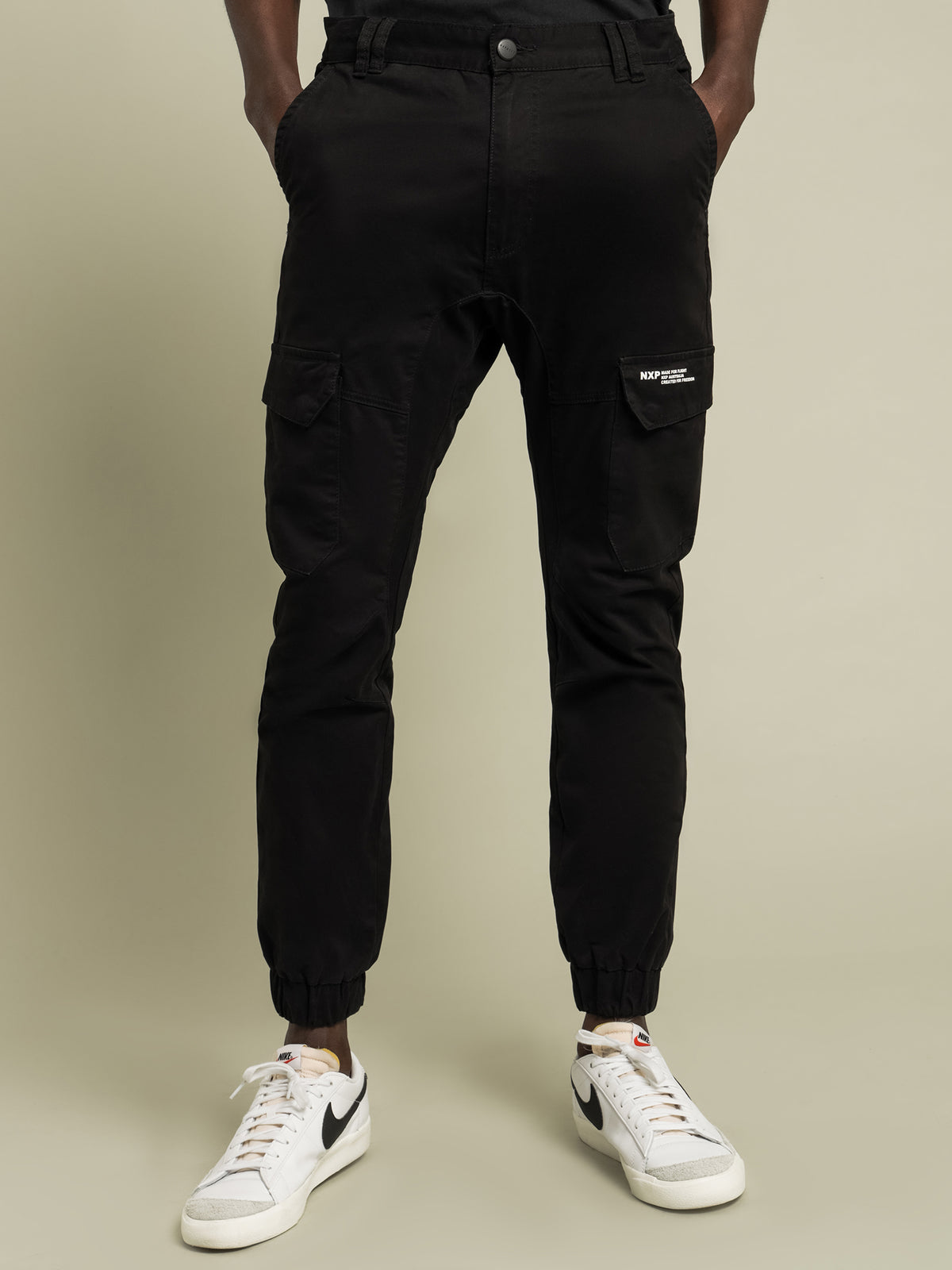Nena And Pasadena Sabre Fixed Waist Cargo Pants | Black