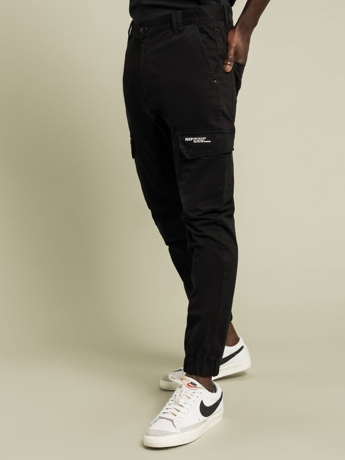 Nena And Pasadena Sabre Fixed Waist Cargo Pants | Black