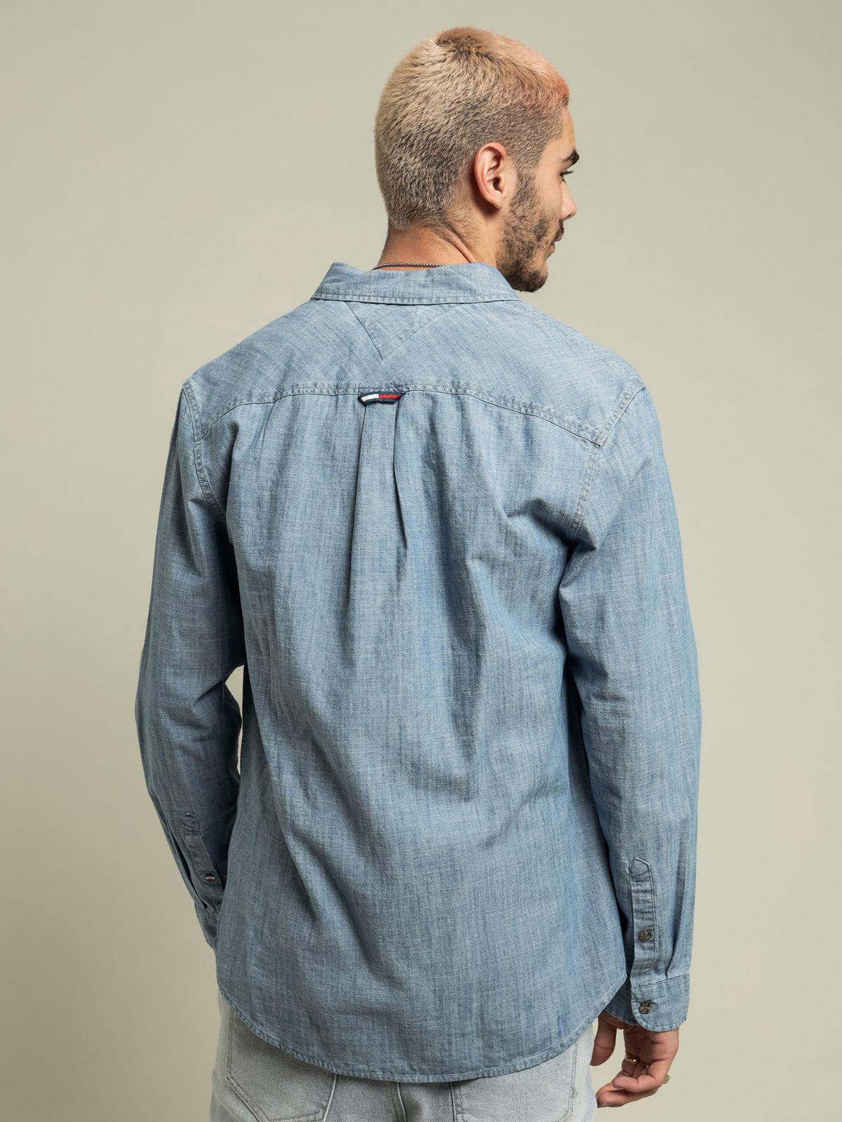 Chambray Badge Button Up Shirt in Mid Indigo