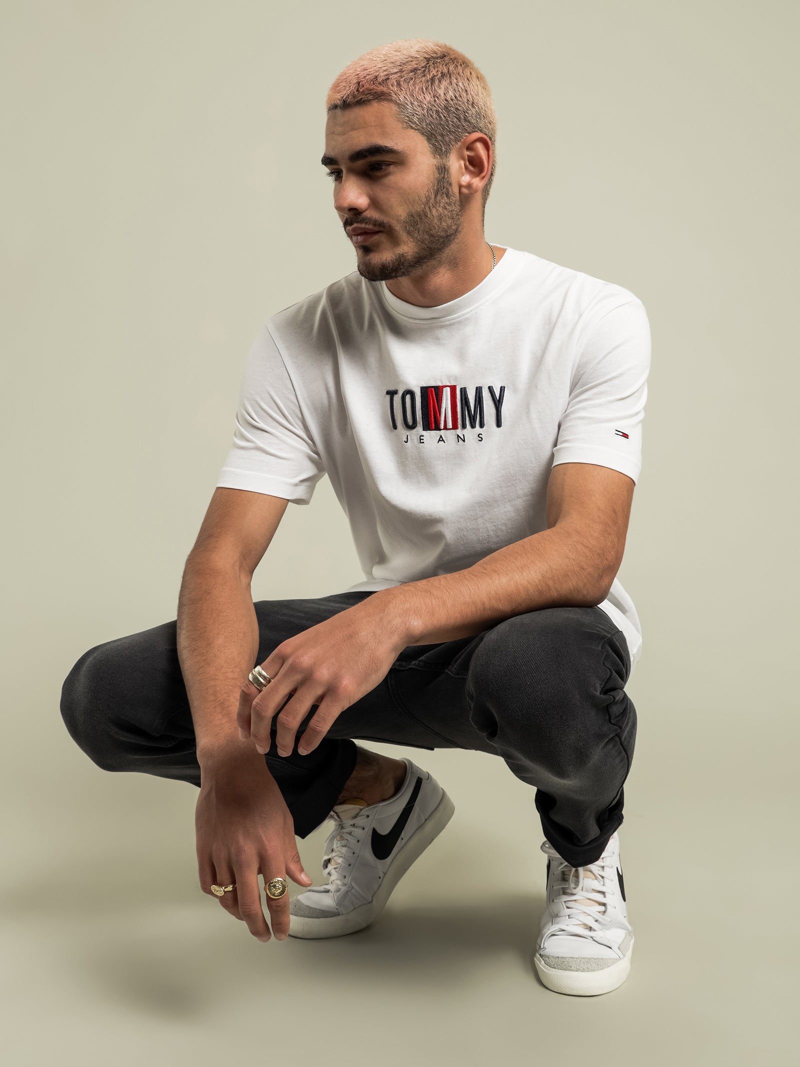Contrast Logo Tommy T-Shirt