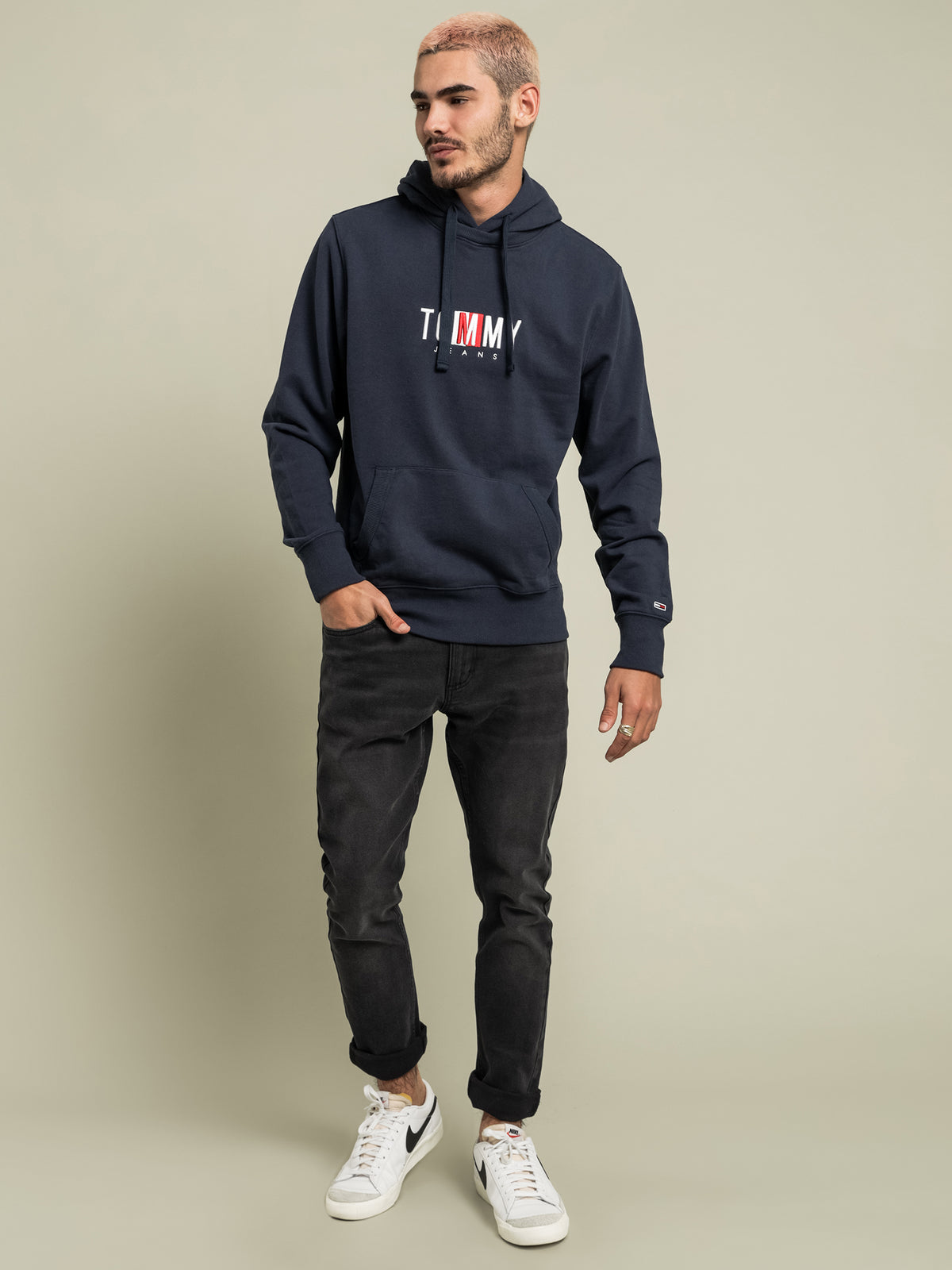 Timeless Tommy Hoodie in Navy