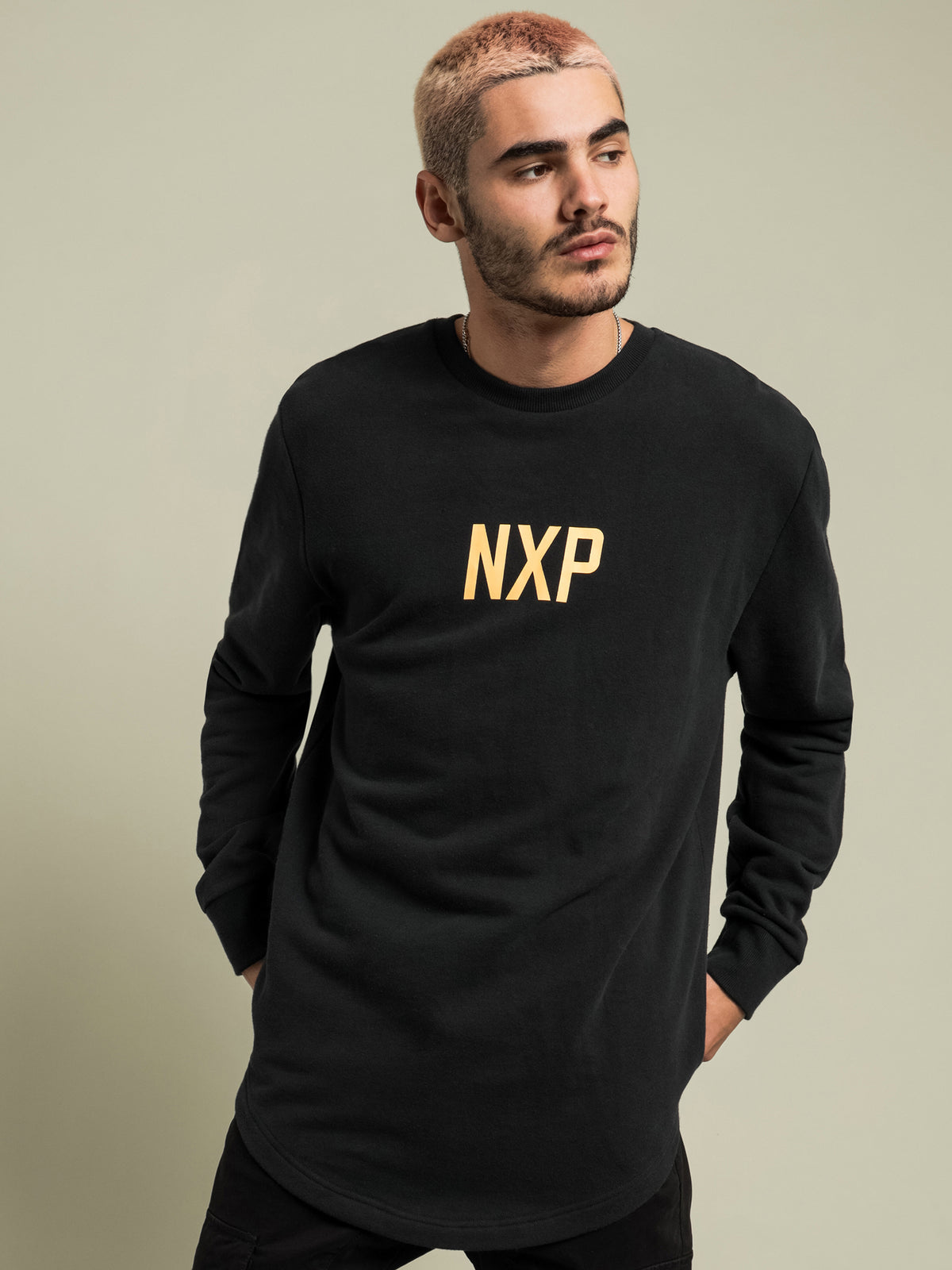 Nena and Pasadena Unfaithful Dual Curved Hem Sweater | Black